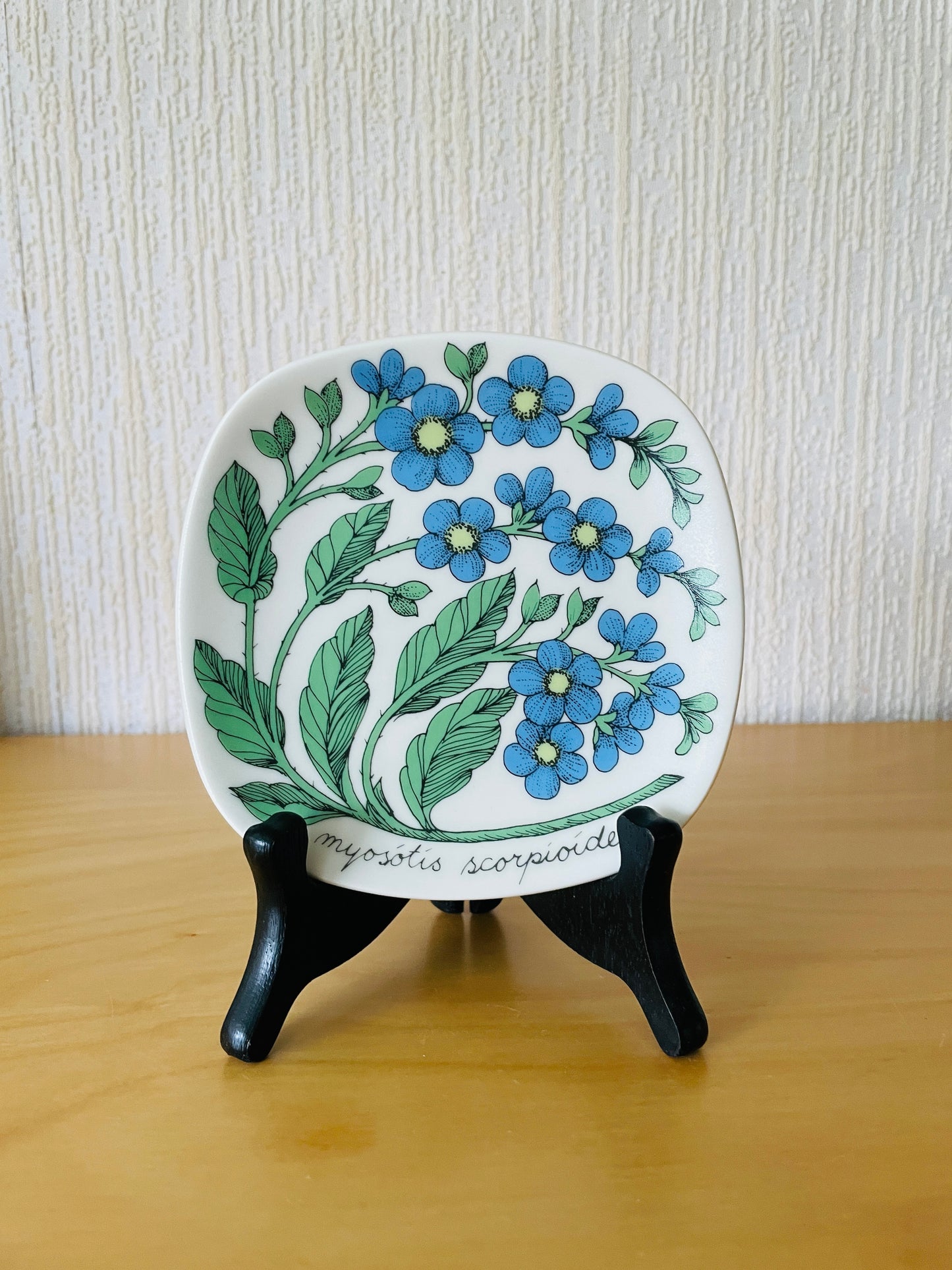 アラビアボタニカルシリーズウオールプレートワスレナグサ