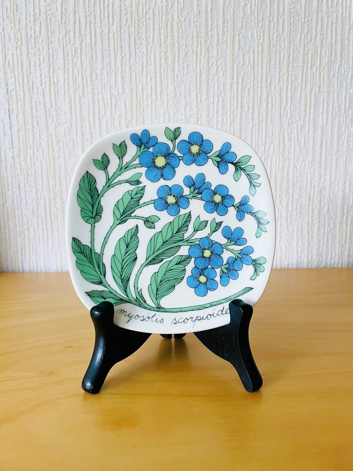 アラビアボタニカルシリーズウオールプレートワスレナグサ