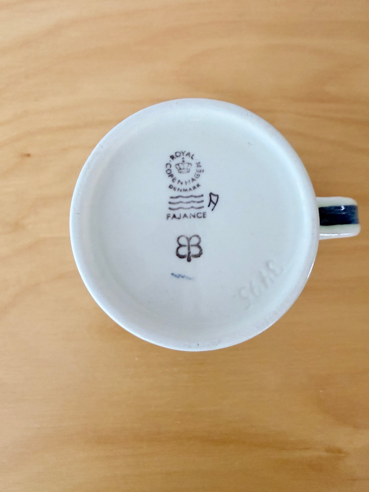 Royal Copenhagen/ロイヤル.コペンハーゲン/イヤーズマグカップ/1975年/Sサイズ