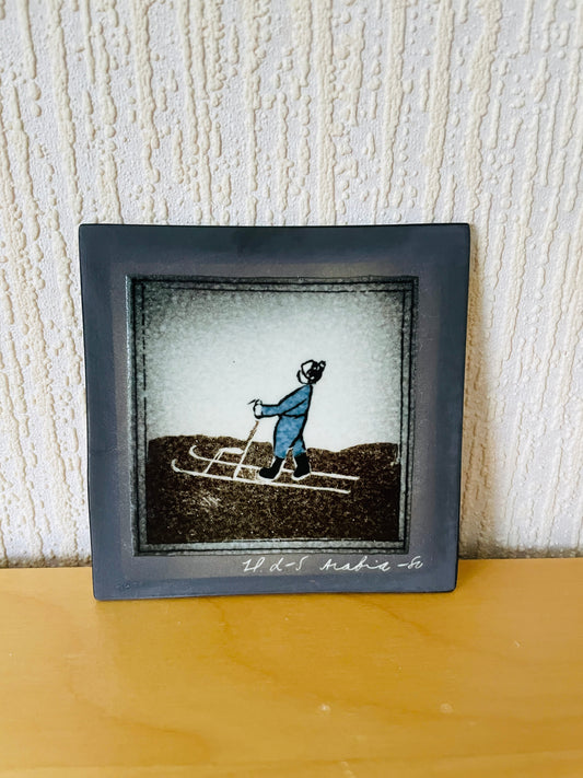 Arabia/アラビアAtrje/アトリエ/Helja Liukko-Sundström/ヘルヤリウッコ-スンストローム/陶板/スキーをする人