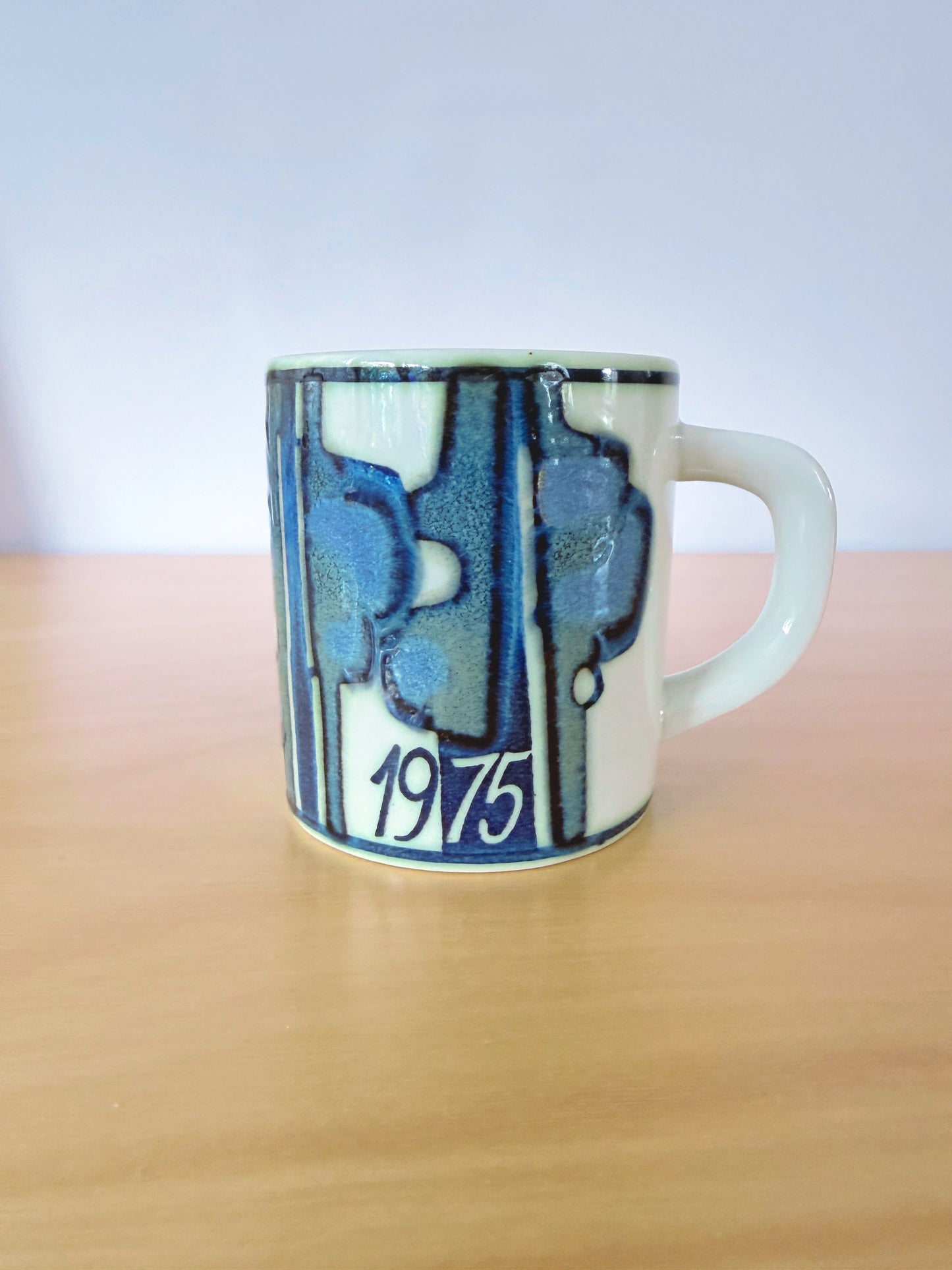 Royal Copenhagen/ロイヤル.コペンハーゲン/イヤーズマグカップ/1975年/Sサイズ
