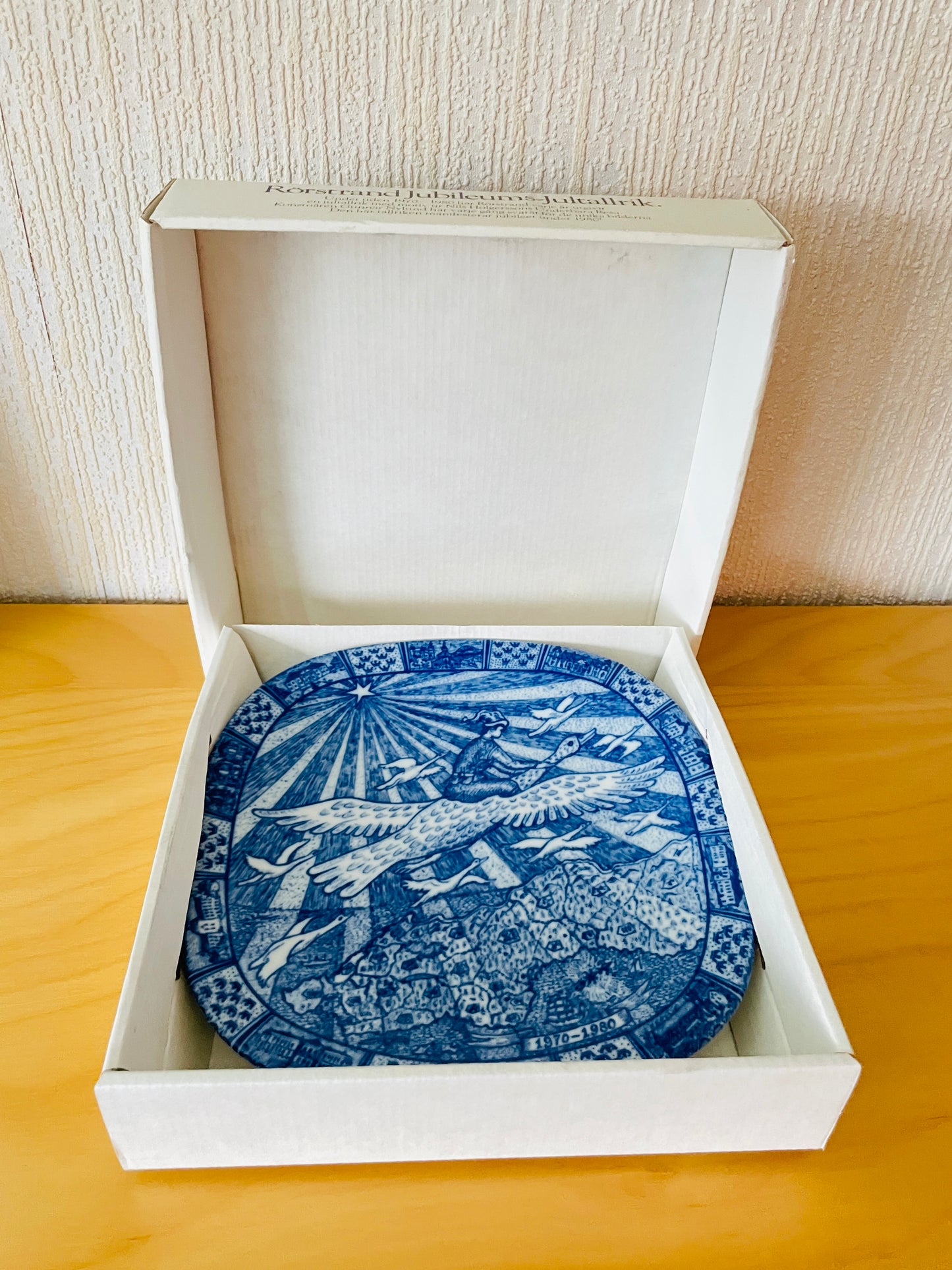 Rörstrand/ロールストランド/Gunnar Nylund/グンナ.ニールンド/1970年〜1980年/ニルスの不思議な旅/10周年記念プレート