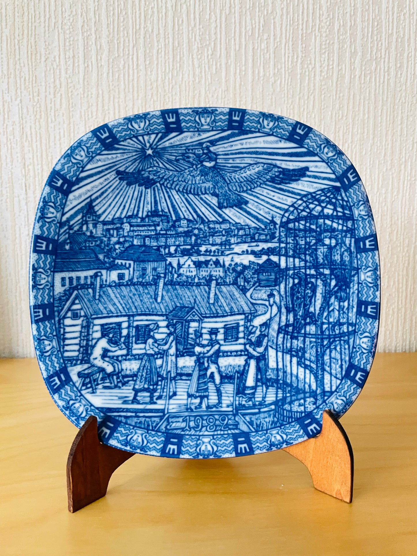 Rörstrand/ロールストランド/Jultallrik/クリスマスプレート/ニルスのふしぎな旅/1982年