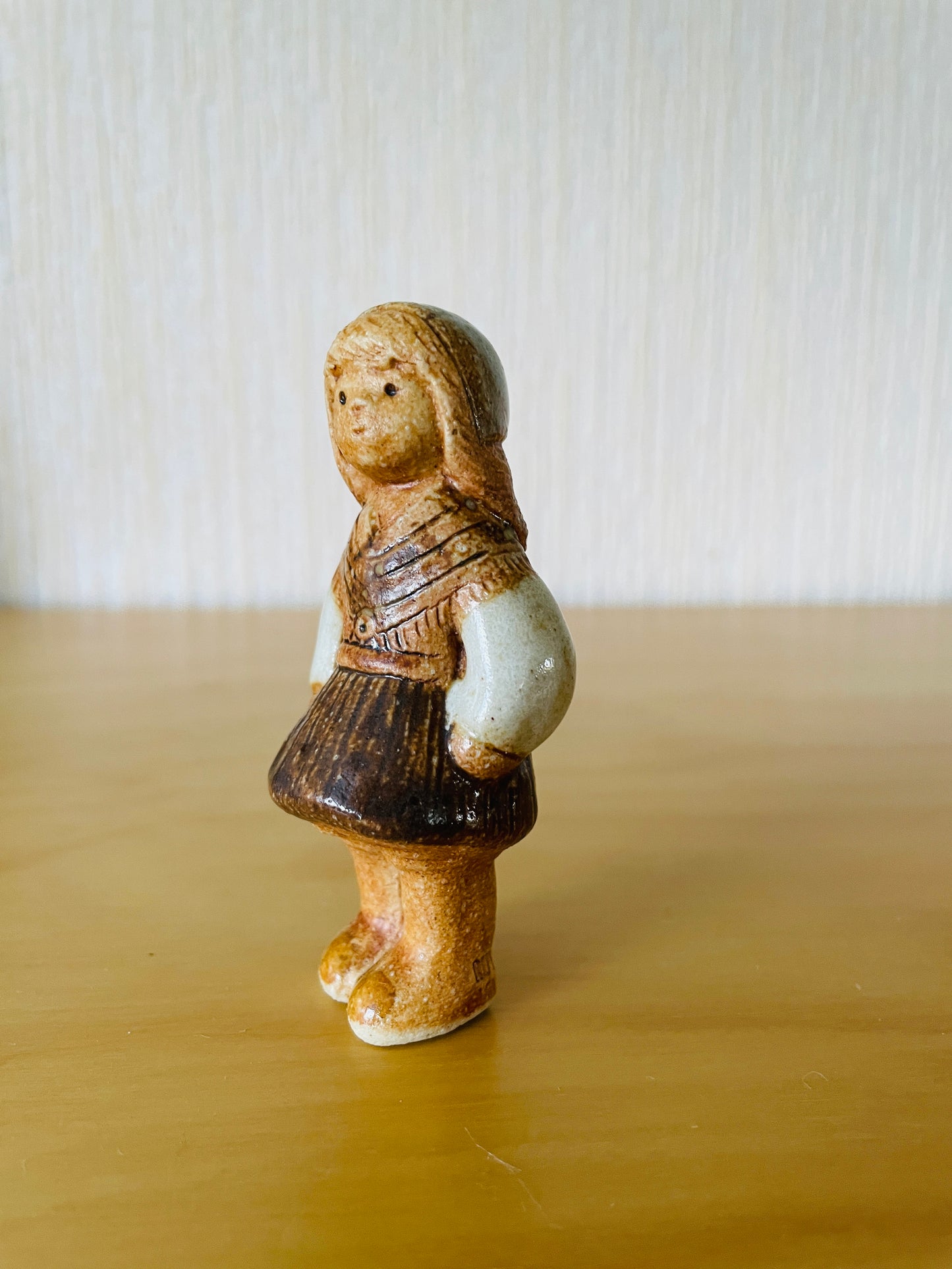 Rutebo Leksand/ルーテボー レークサンド/北スゥエーデン民族衣装の女の子/Lisskulla/リスキュッラちゃん