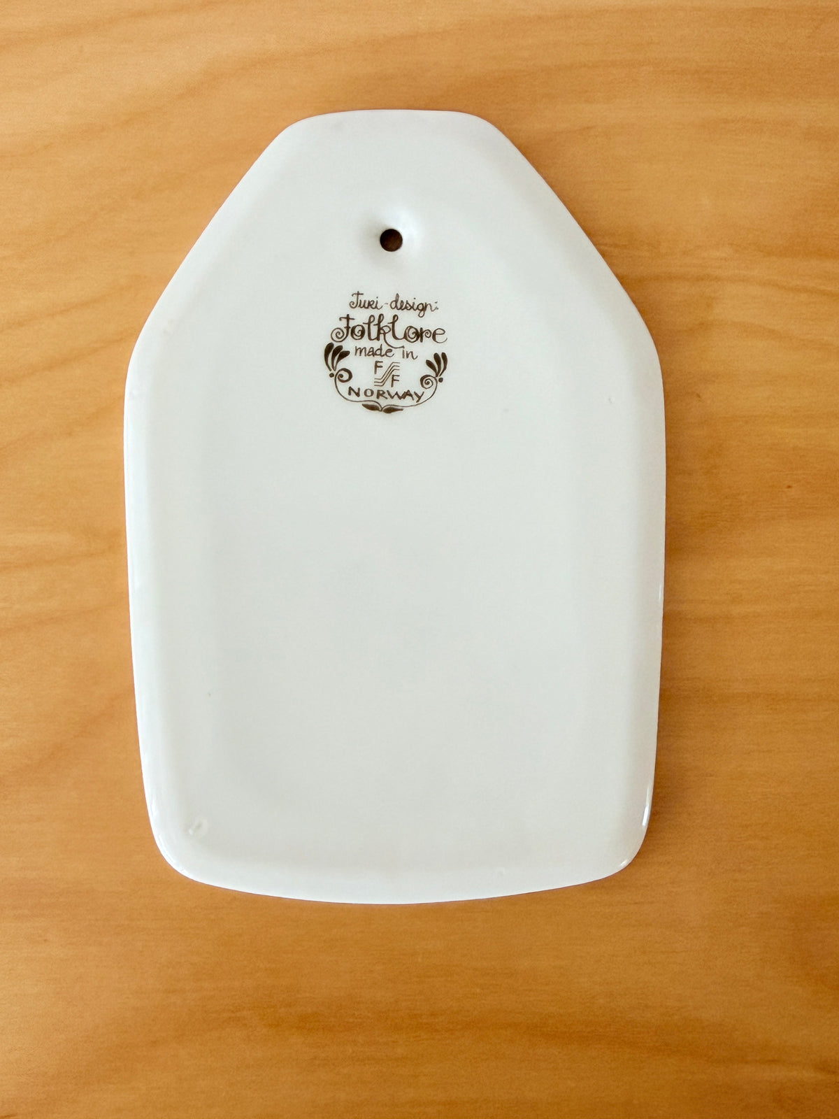 Figgio Flint Norway/フイッギオ/Turi-Design/Folklore/Turi Gramstad Oliv/カッテイングイングボード/小