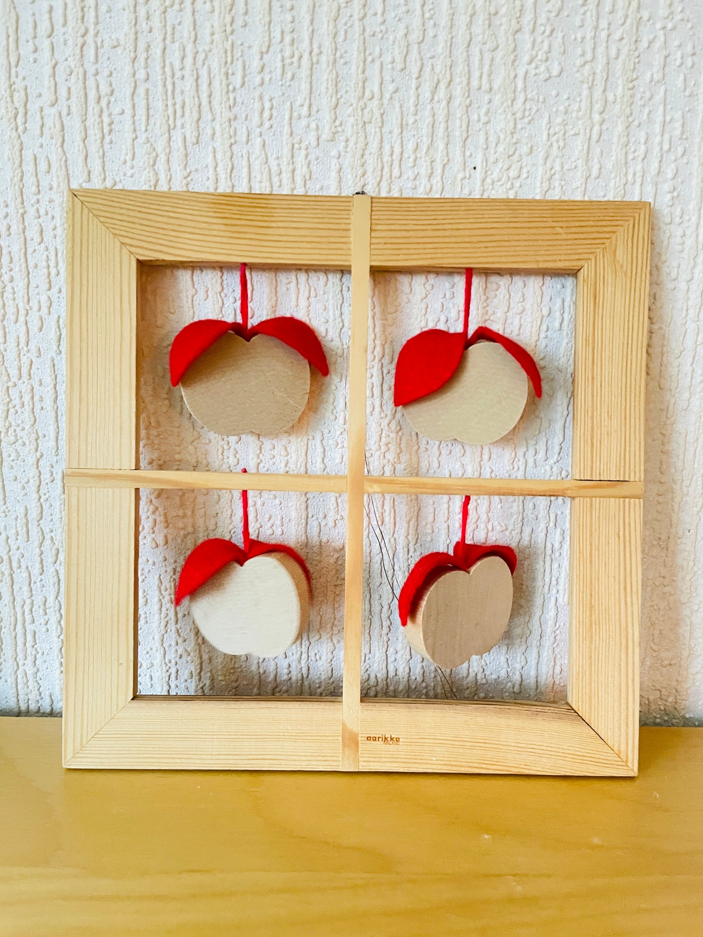 Aarikka/アーリッカ/木製/窓飾りオーナメント/リンゴ