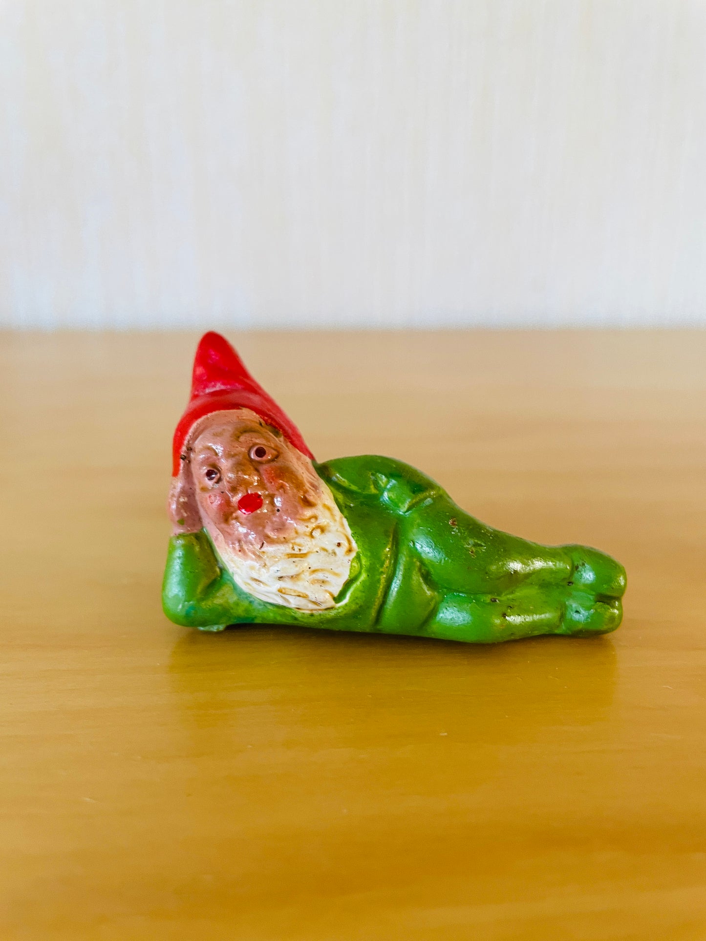 北欧のクリスマス/ヴィンテージ/寝そべりサンタさん/グリーン