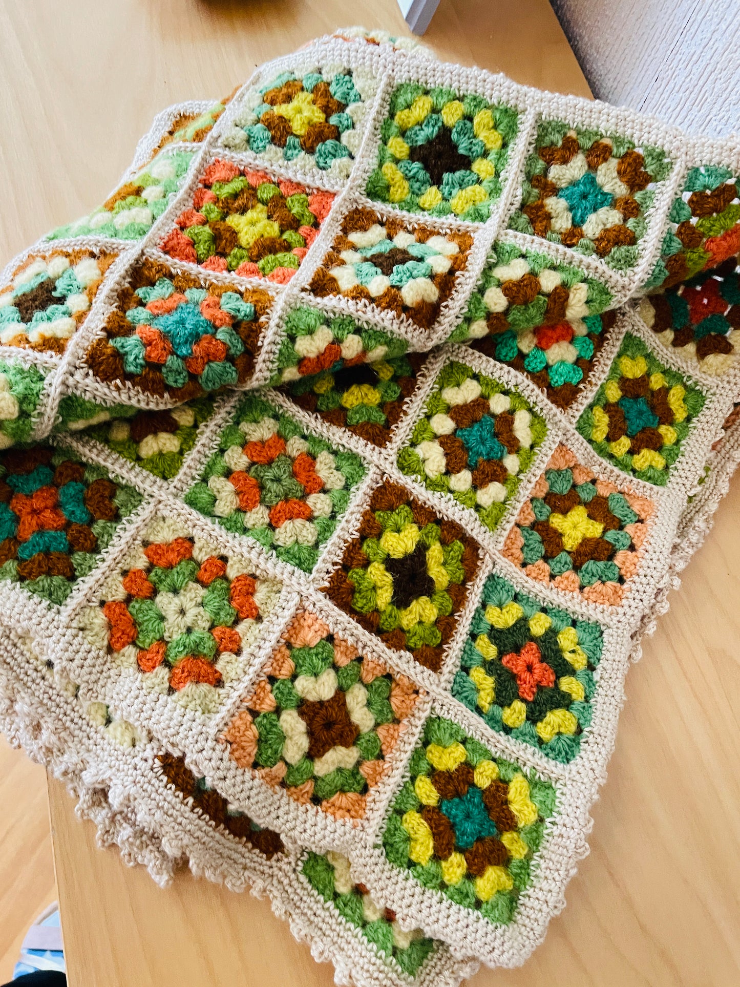 北欧手工芸/Mormors Rutor/手編みの膝掛け/パッチワーク/174cm x 74cm