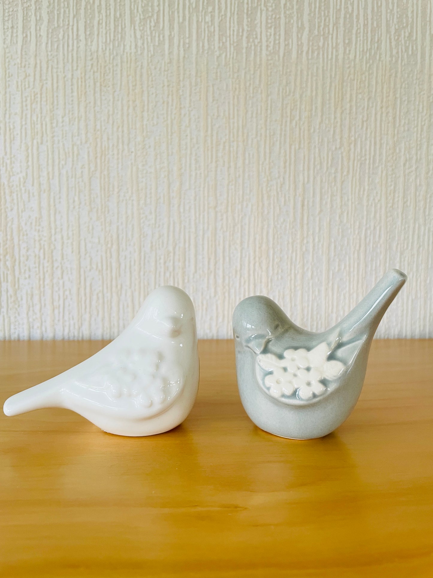 DECO/Rosa Ljung/Bird Figurines/Pastel Gray & White/Pair Set/No. 1