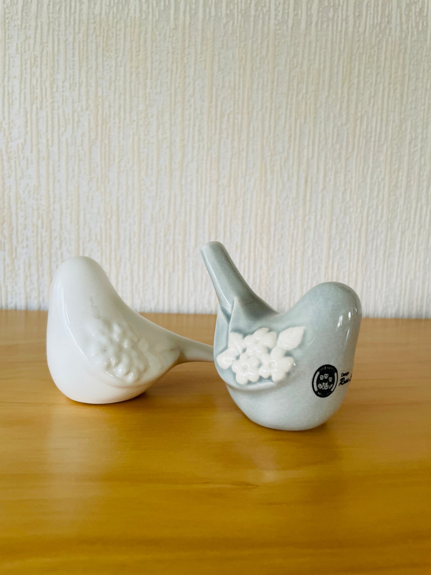 DECO/Rosa Ljung/Bird Figurines/Pastel Gray & White/Pair Set/No. 1
