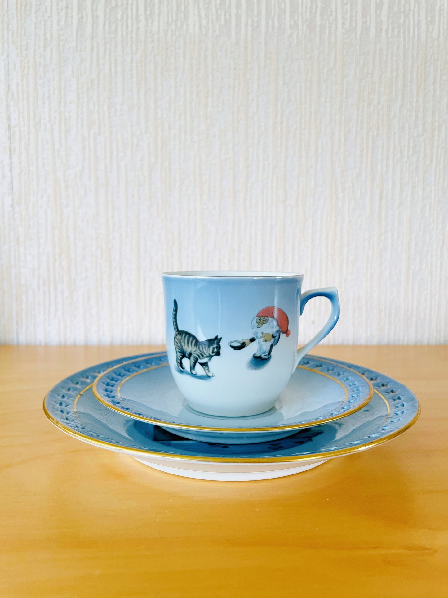 Bing & Grondahl / Original / Harald Wiberg / Tomte / Cup & Saucer, Plate / 3-piece set / Trio
