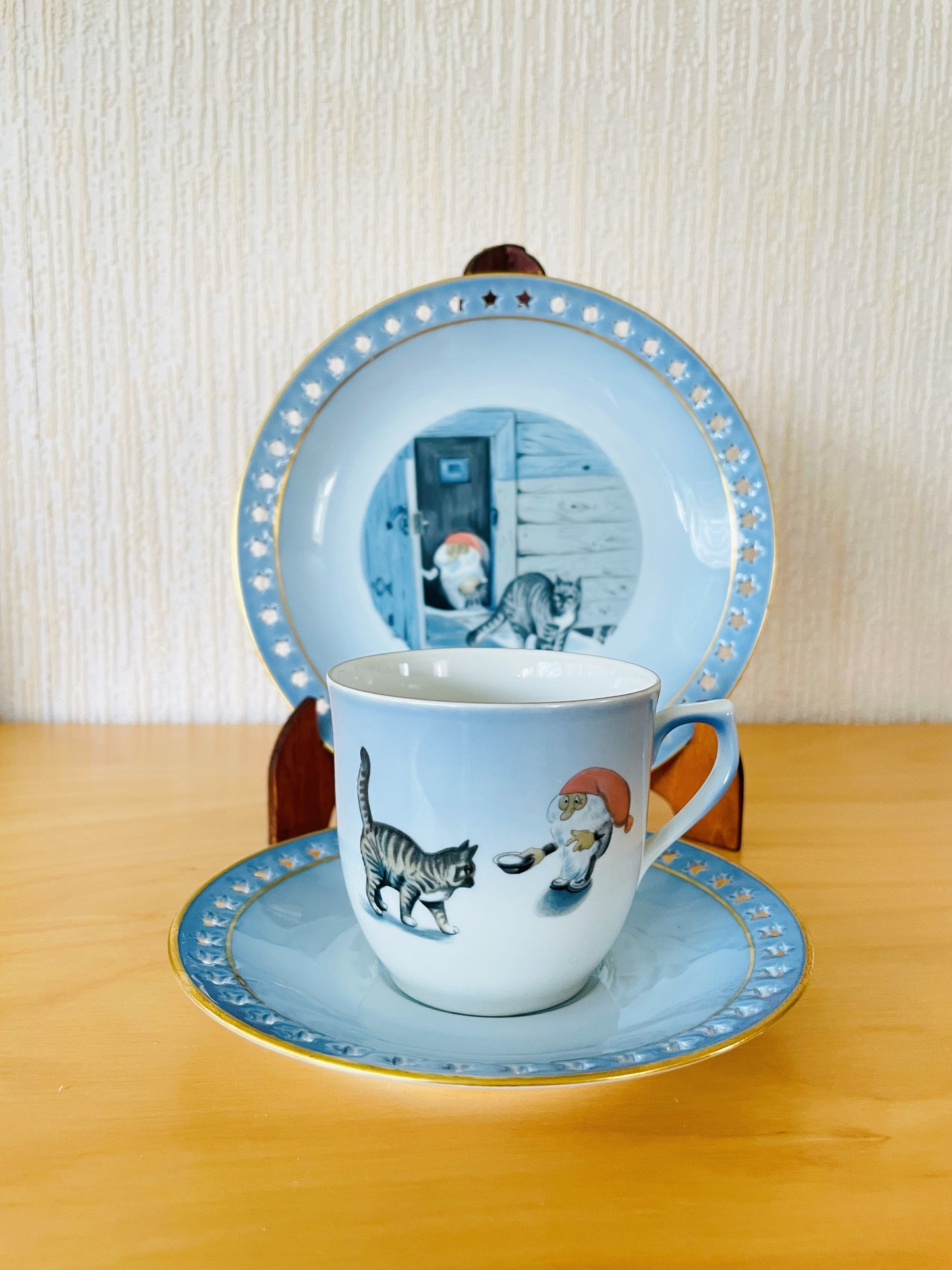 Bing & Grondahl / Original / Harald Wiberg / Tomte / Cup & Saucer, Plate / 3-piece set / Trio