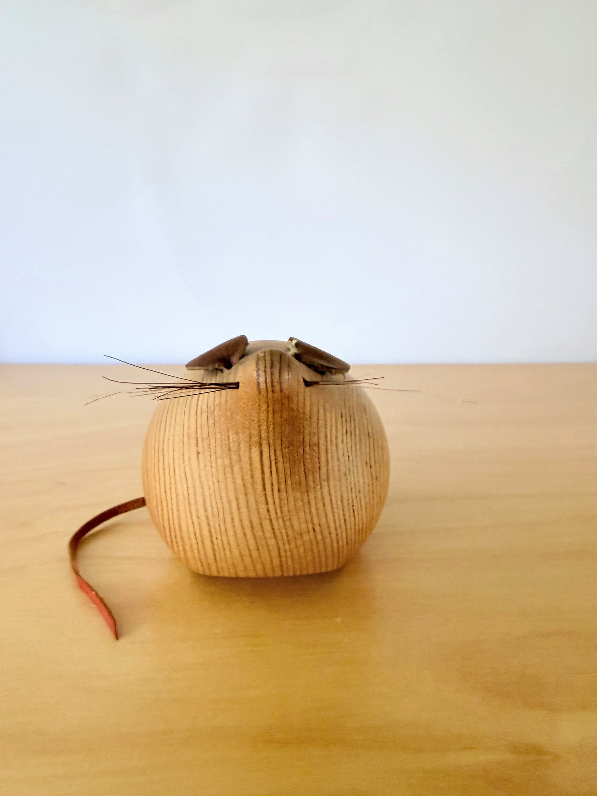 北欧ヴィンテージ/木製/起き上がりネズミちゃん