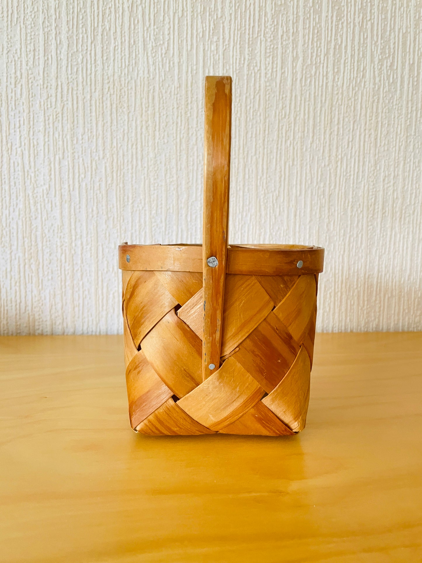 Traditional Scandinavian Craft / Spånkorg / Spånkorg / Våmhus / Handle