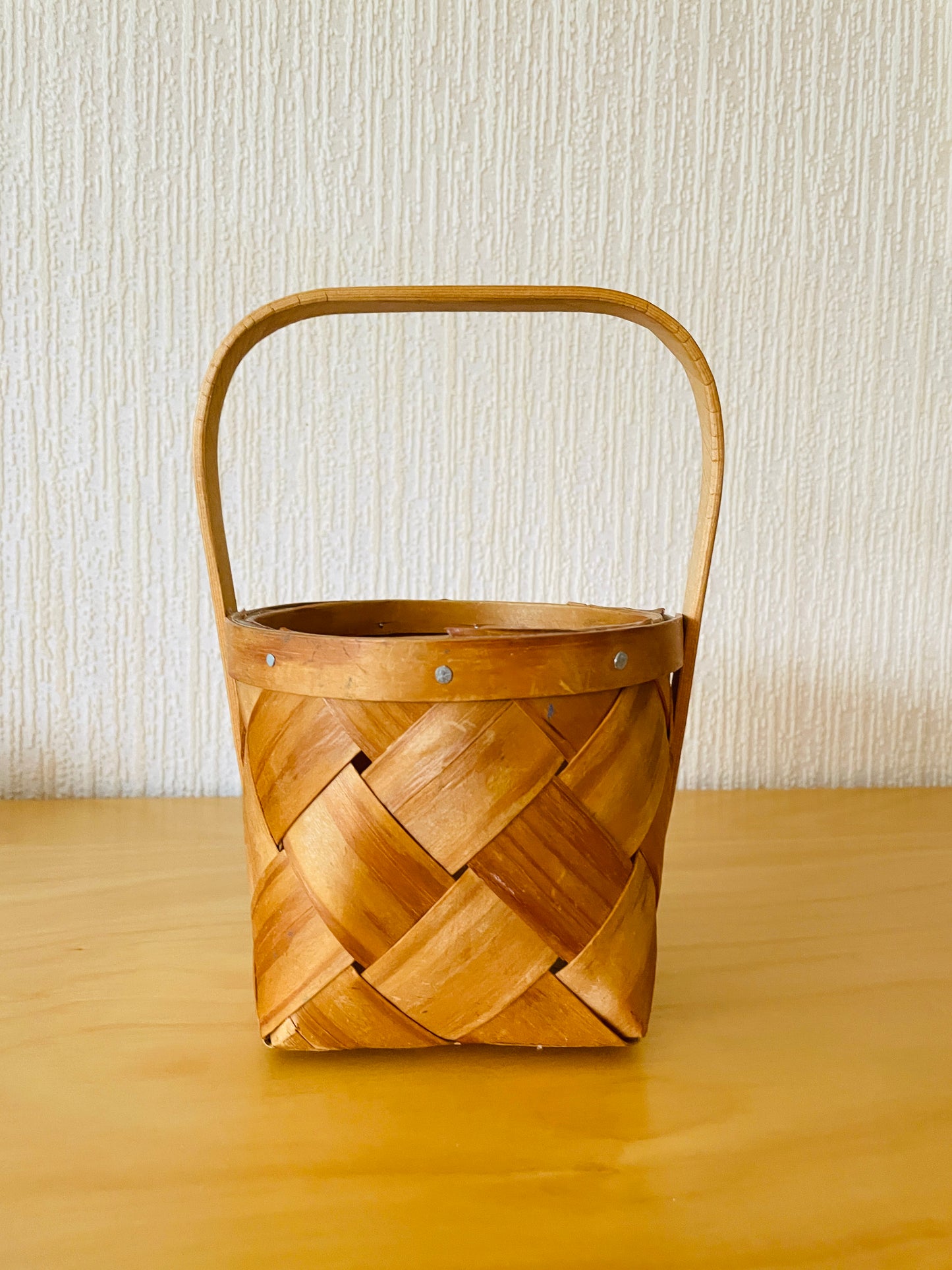 Traditional Scandinavian Craft / Spånkorg / Spånkorg / Våmhus / Handle
