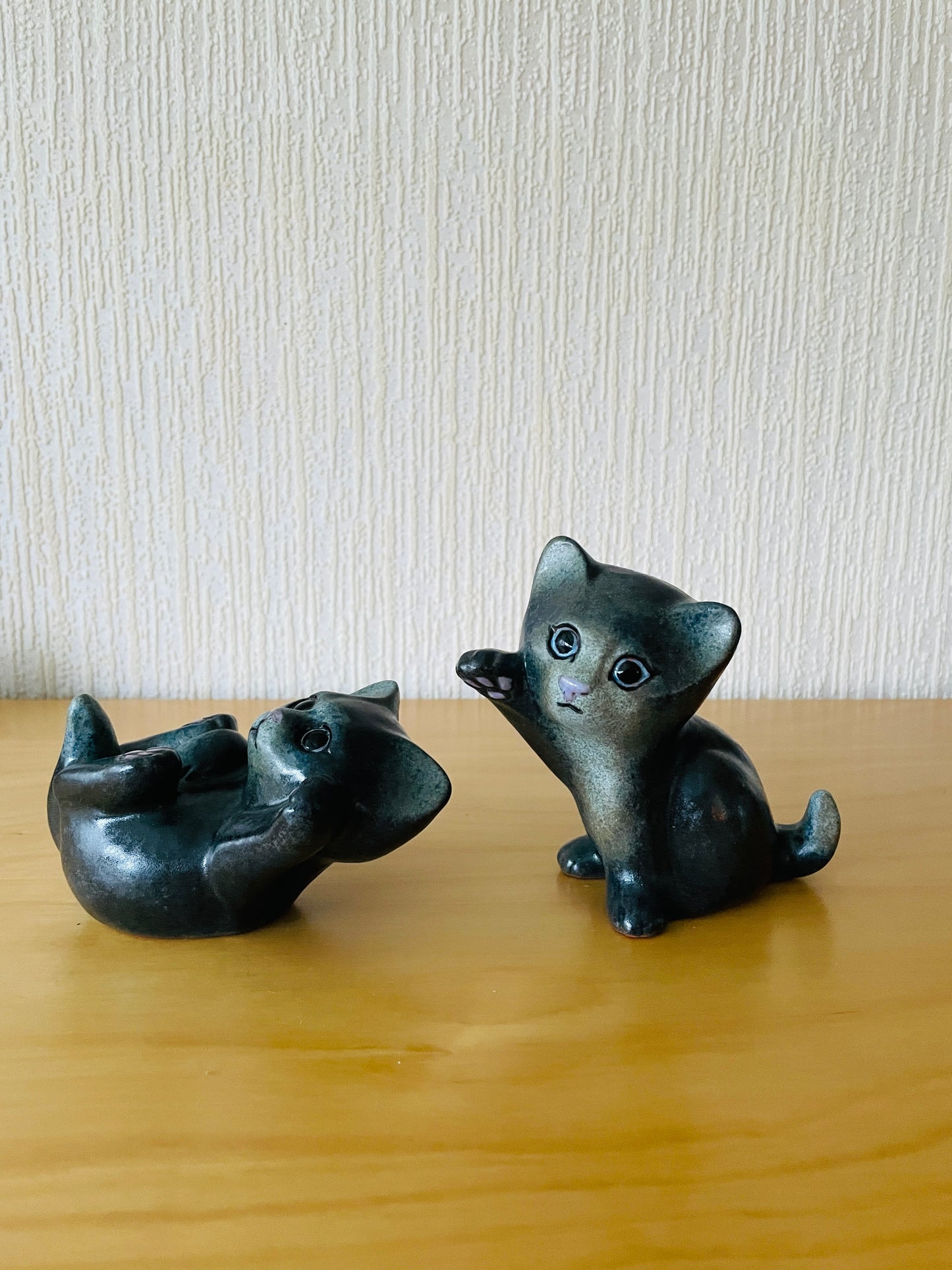 Nittsjö Keramik/Thomas Hellström/寝そべり子猫ちゃん