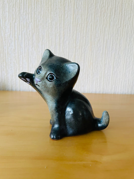 Nittsjö/ニットシュー/Thomas Hellström/トーマス.ヘルストローム/ネコちゃんのオブジェ/お座り招き猫ちゃん