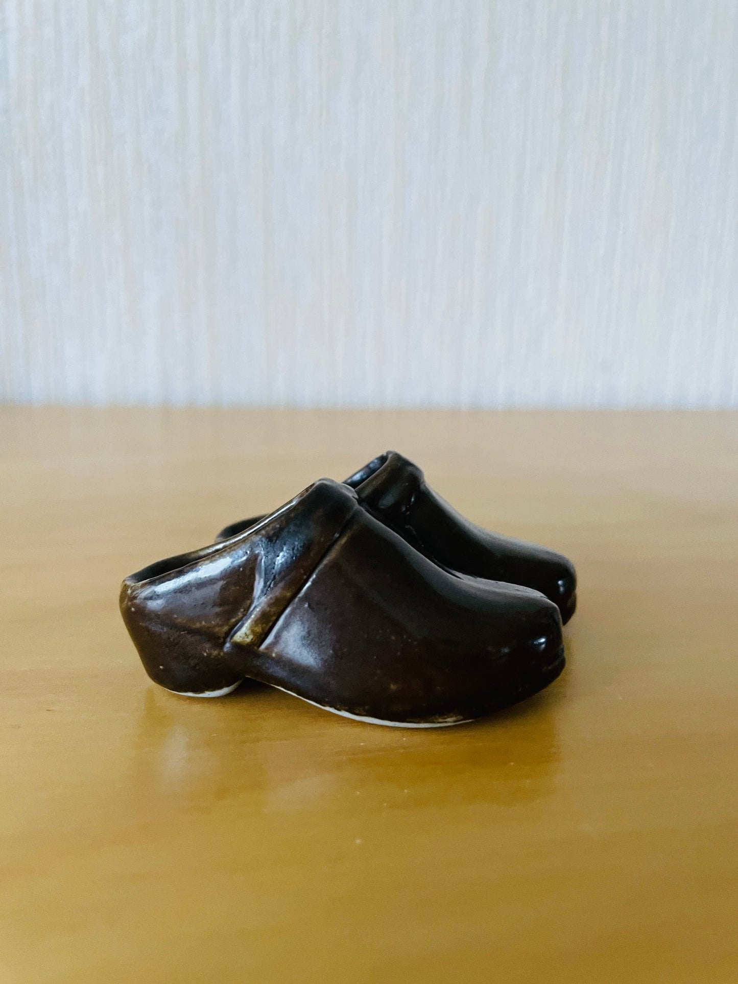 Höganäs Keramik//Höganäs Keramik/Gösta Holm/Gösta Holm/Miniature object/Ceramic clogs