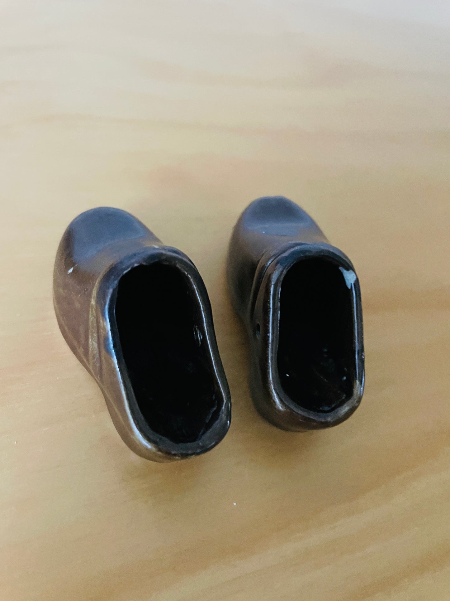 Höganäs Keramik//Höganäs Keramik/Gösta Holm/Gösta Holm/Miniature object/Ceramic clogs