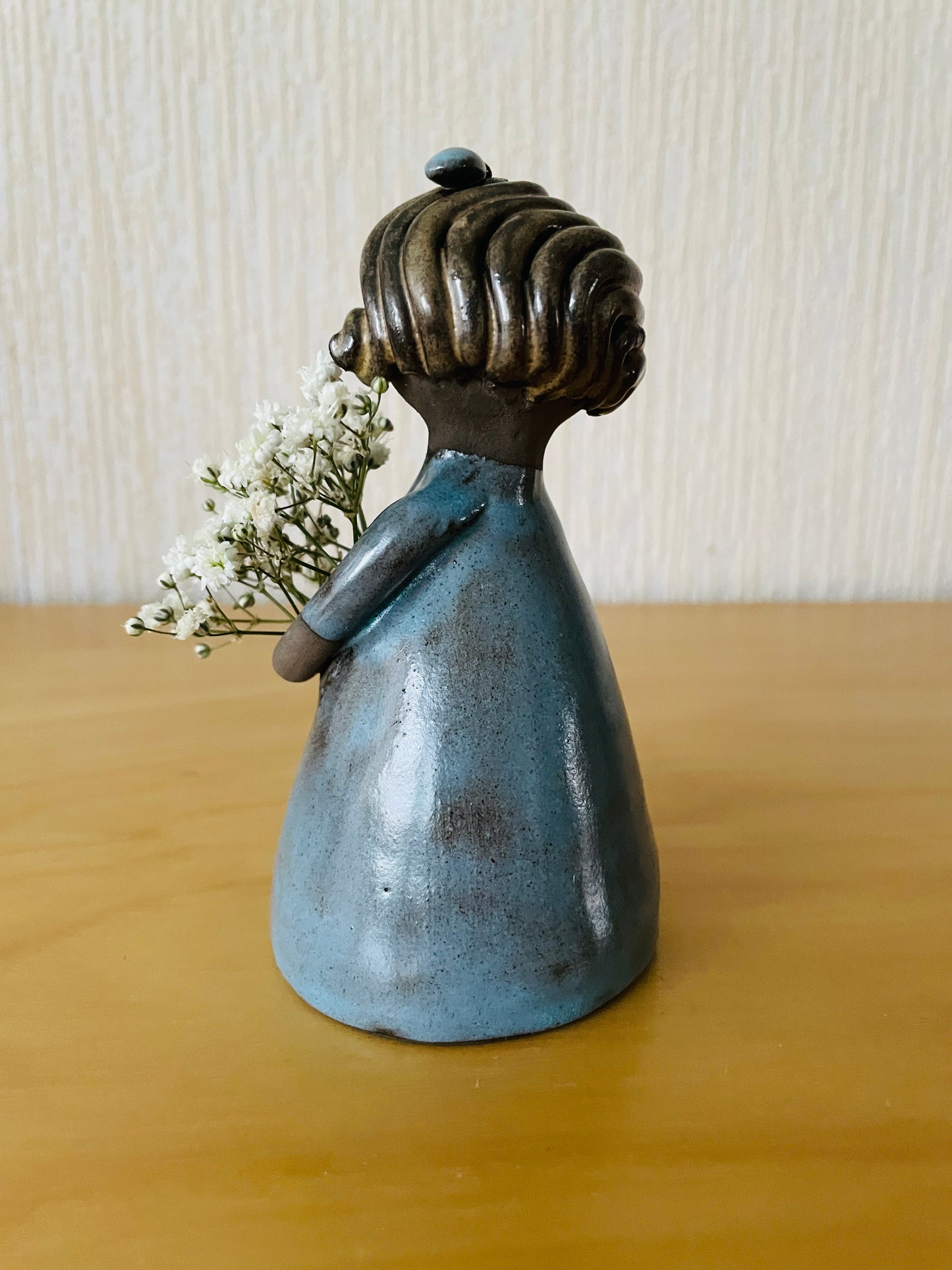 Elbogen Keramik/Elbogen keramik/Blomsterflicka/Pastellblå