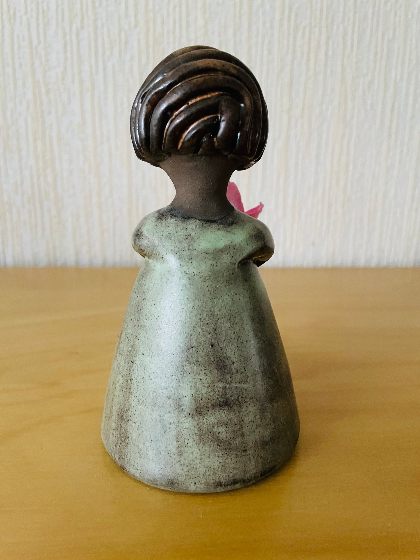 Elbogen Keramik / Flower Girl / Pastel Green