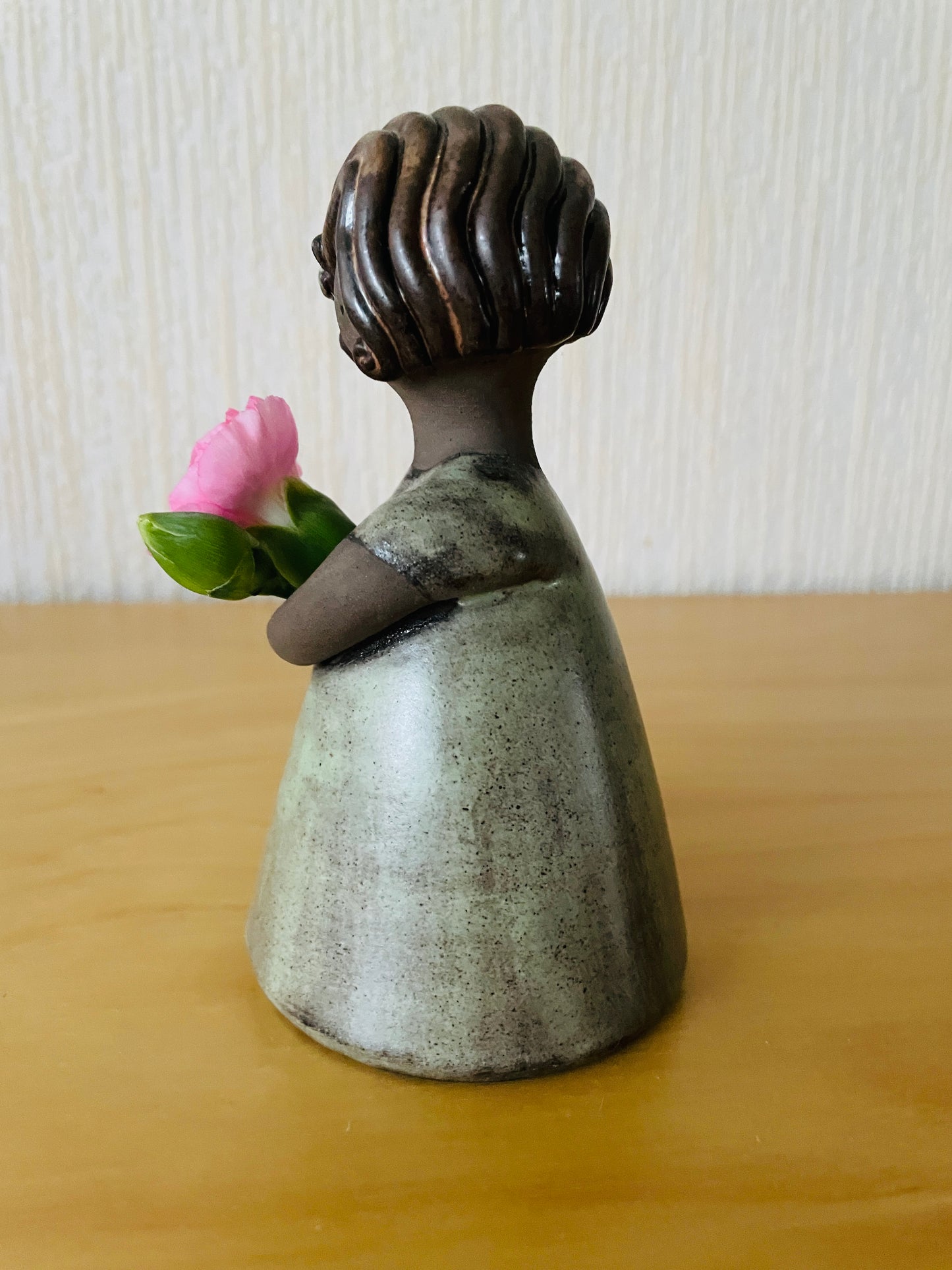 Elbogen Keramik / Flower Girl / Pastel Green