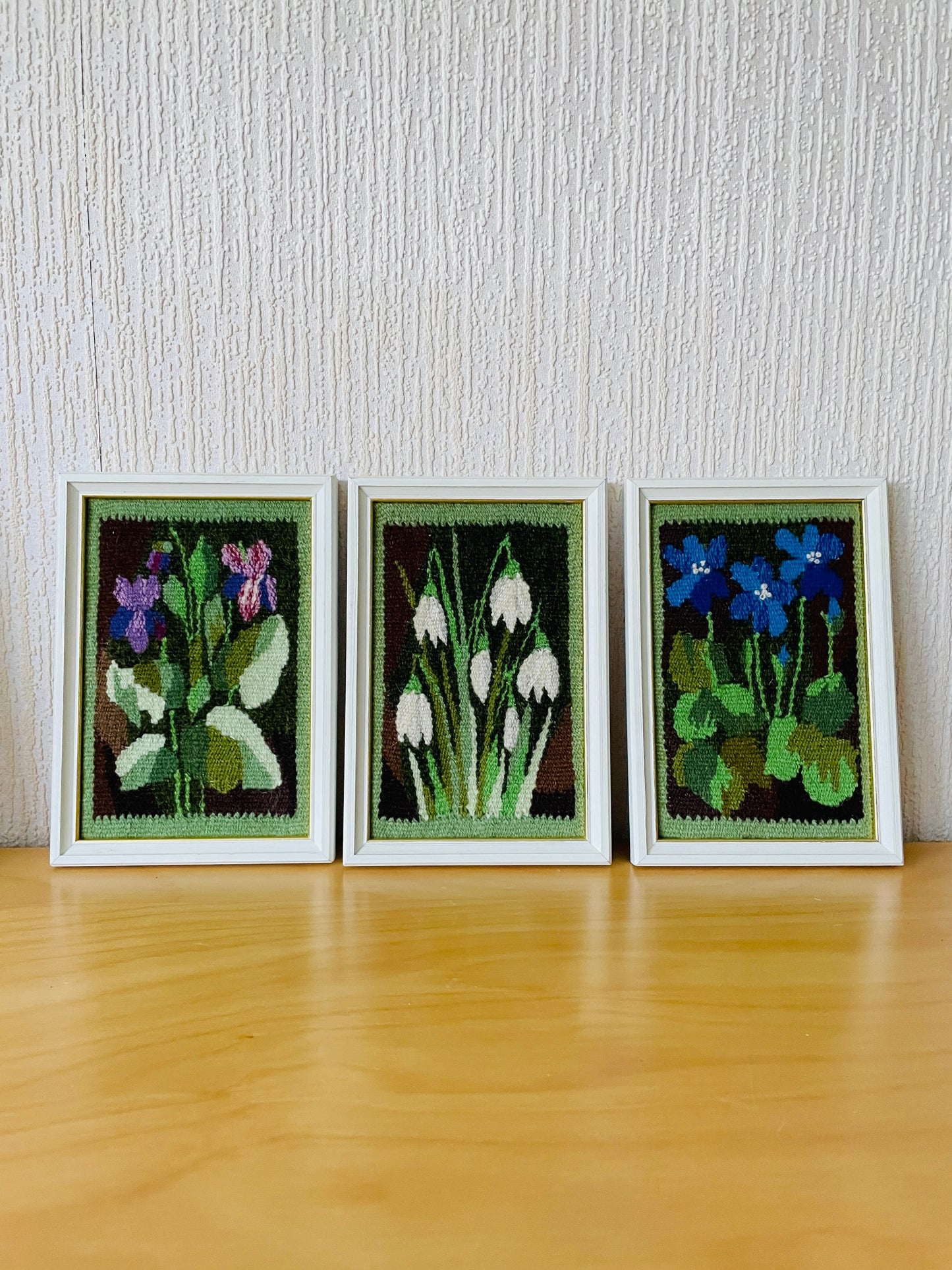 Scandinavian Traditional Handicraft / Flemish Weaving / Snowdrop / Framed