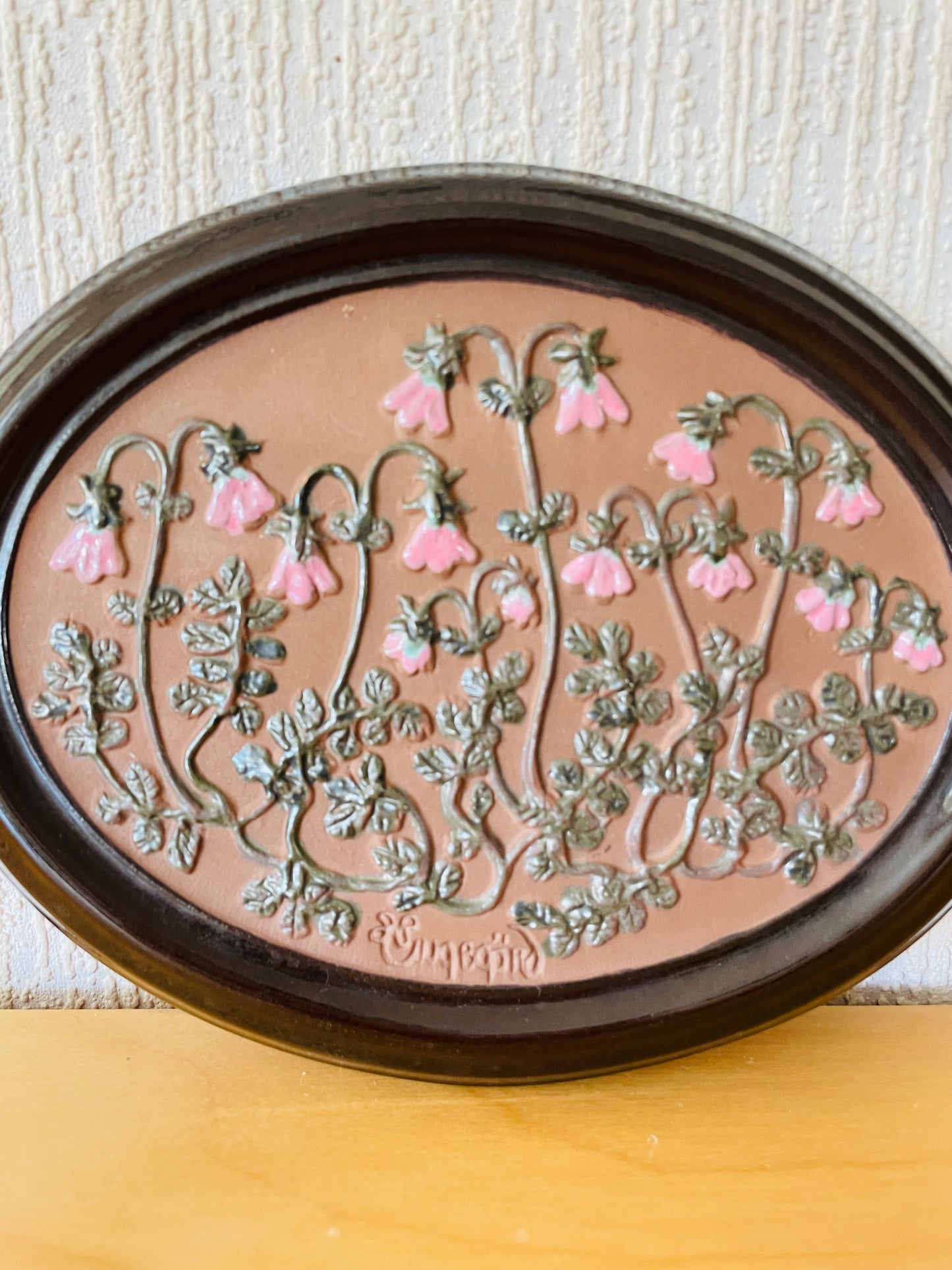 Gabriel/Gabriel/väggplatta/Linnea/Linnea-blommor