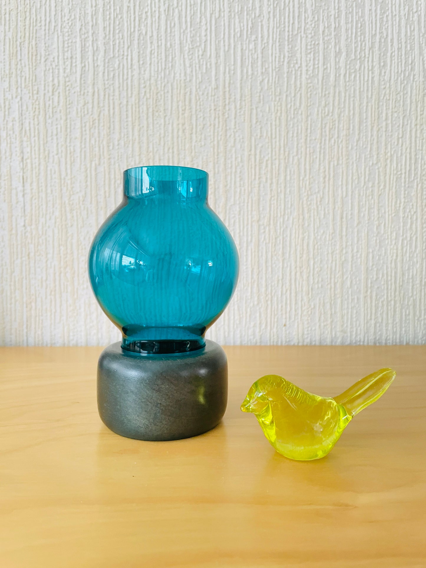 Small Nordic Vintage Glass Bird / Yellow