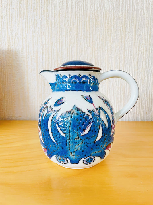 Royal Copenhagen / Royal Copenhagen / Berte Jessen / Berte Jessen / Aluminia / Aluminia / Vatten Kanna / Lidded Pitcher