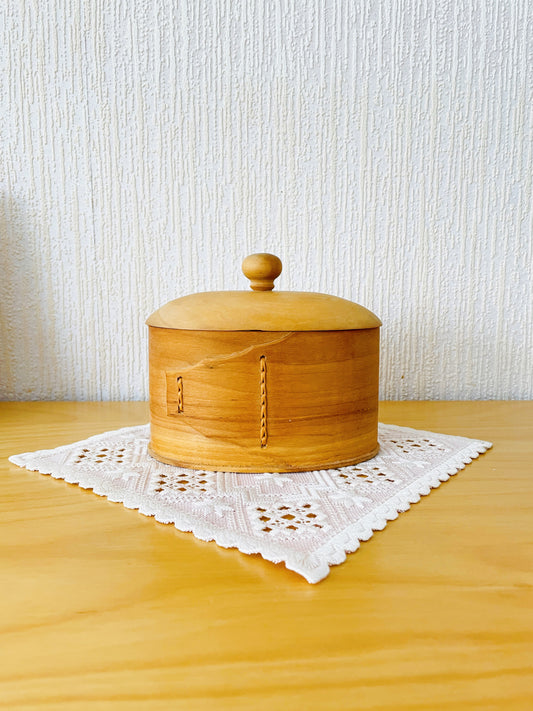 北欧伝統手工芸/Svepask/スヴェープ/蓋付き小物入れ