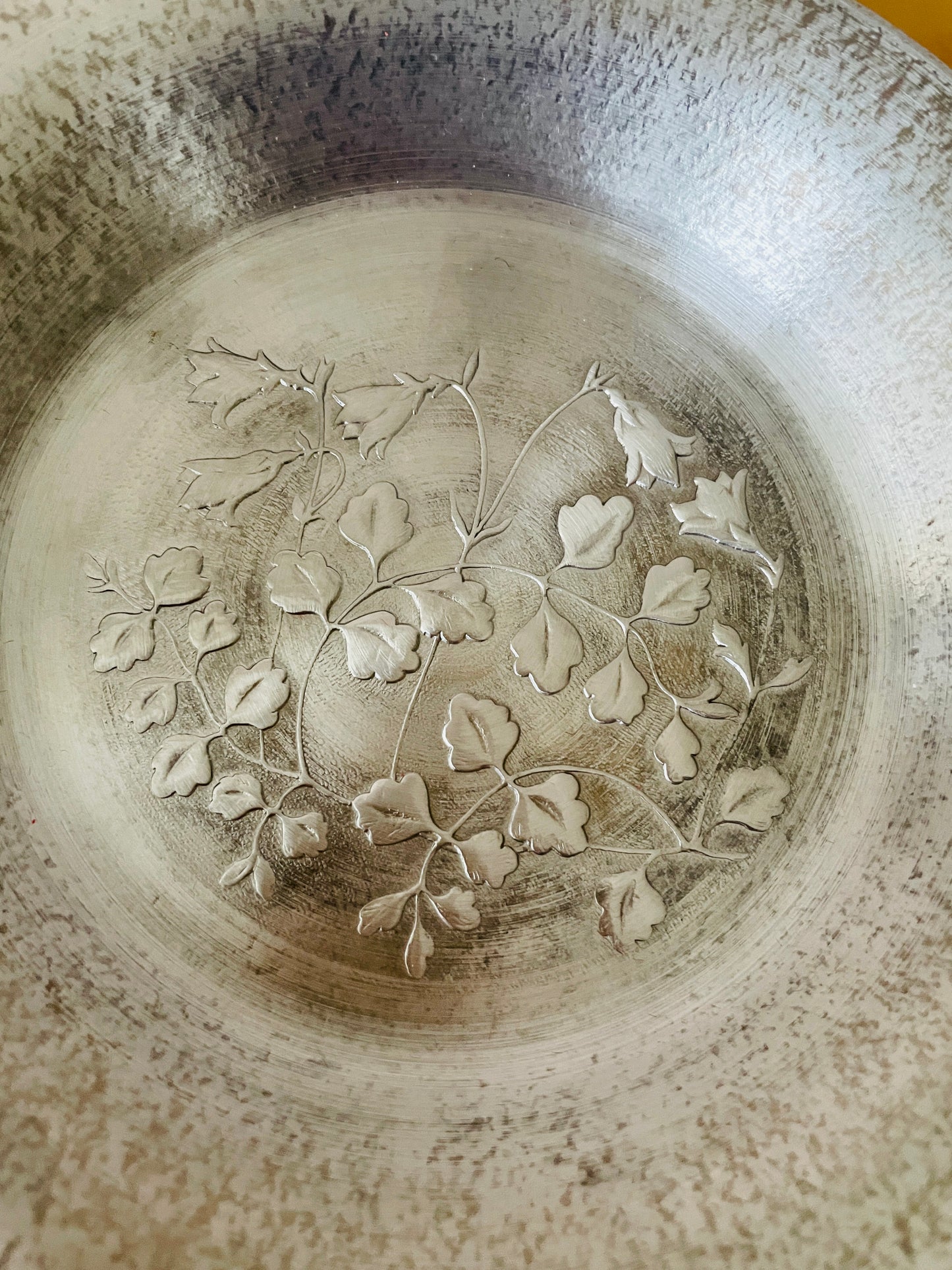 Nordic Handicraft / Wall Decor Plate / Pewter / Linnea Flowers