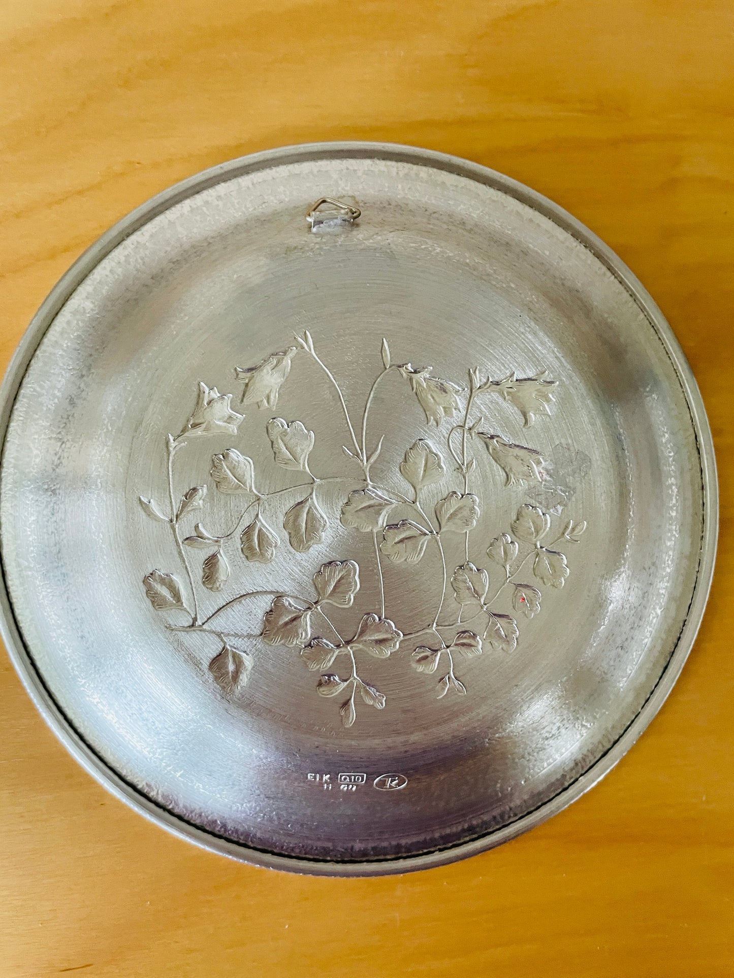 Nordic Handicraft / Wall Decor Plate / Pewter / Linnea Flowers