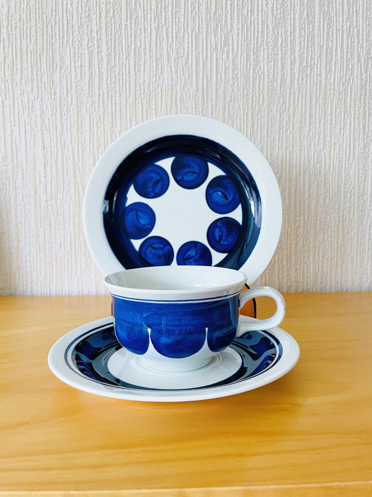 Rörstrand/Rörstrand/Ingegerd Persson/Ingegerd Persson/Colette/Colette/Teacup & Saucer, Plate/No. 2