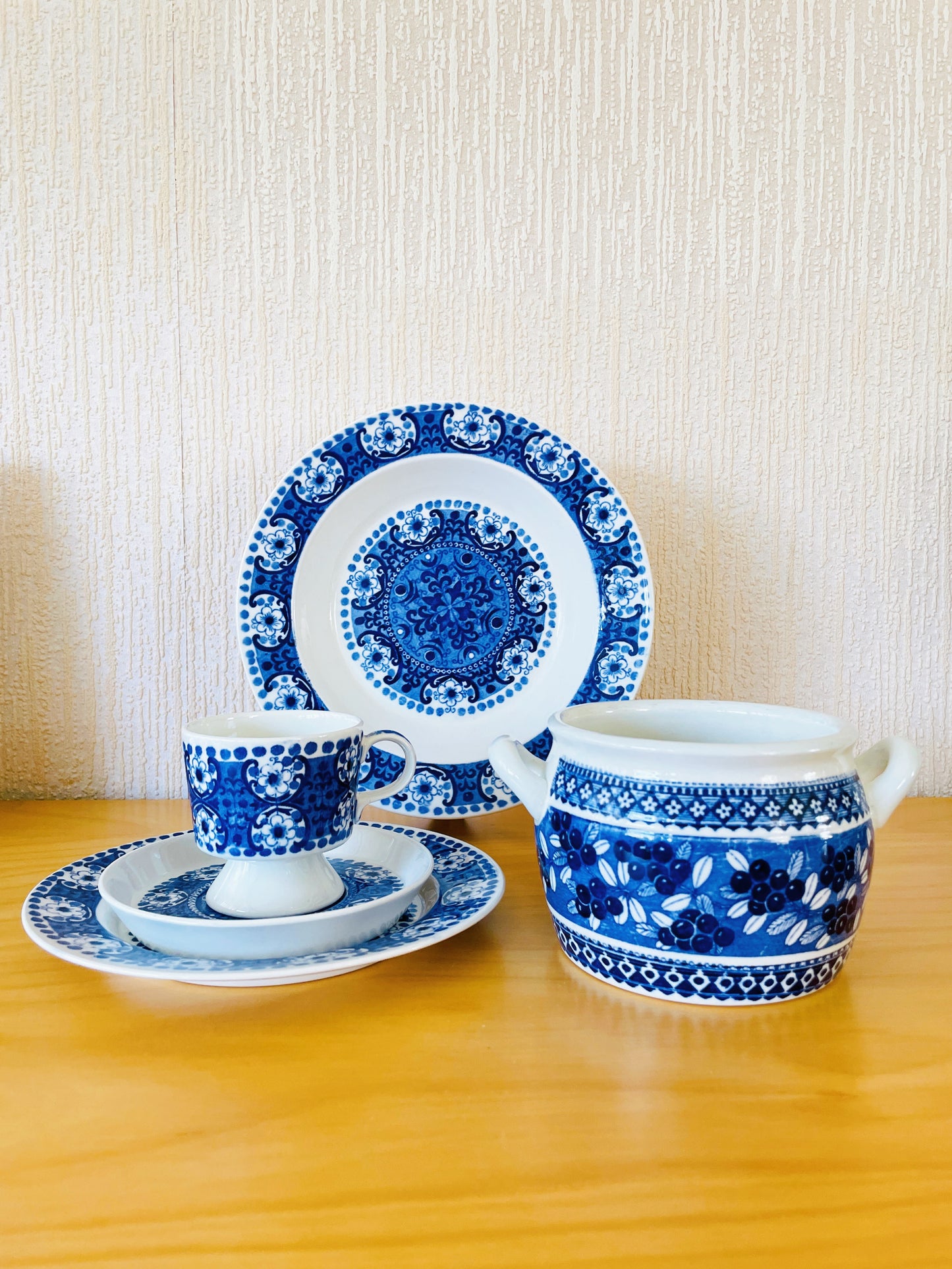 Arabia/Raija Uosikkinen/Ali/Cup & Saucer, Plate/3-piece set