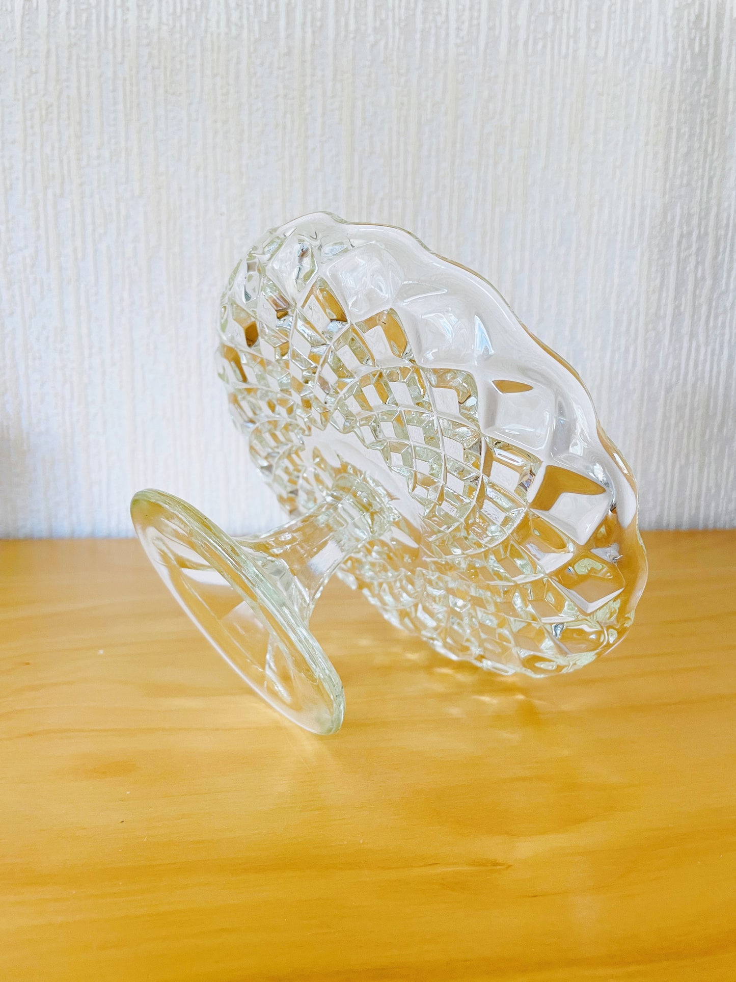 Scandinavian vintage / glass compote
