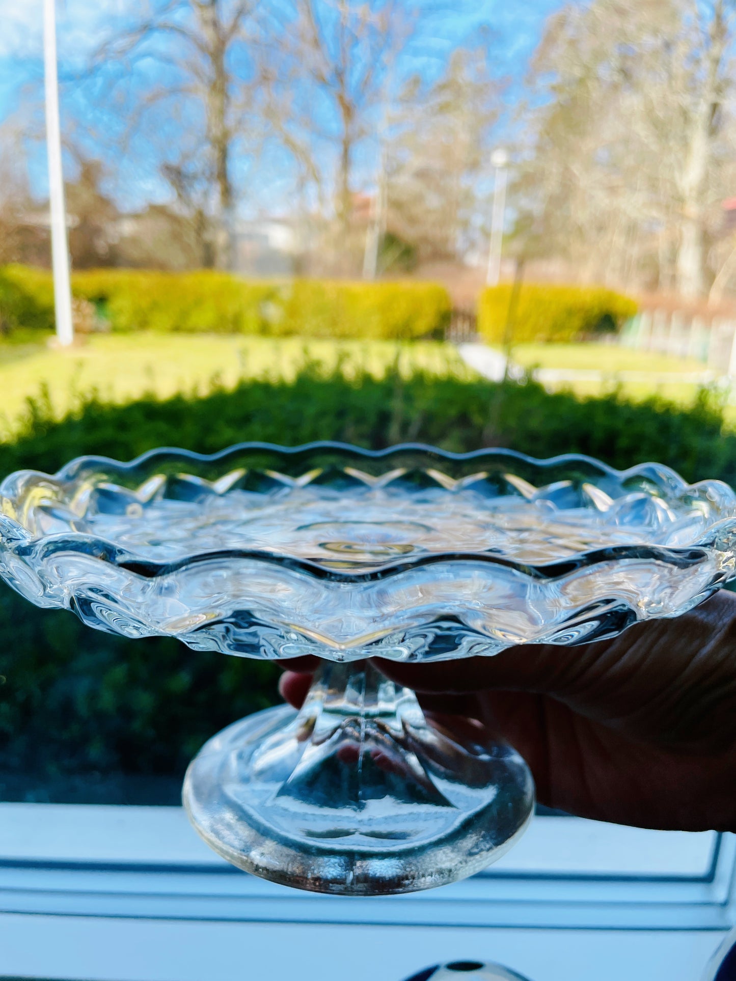 Scandinavian vintage / glass compote