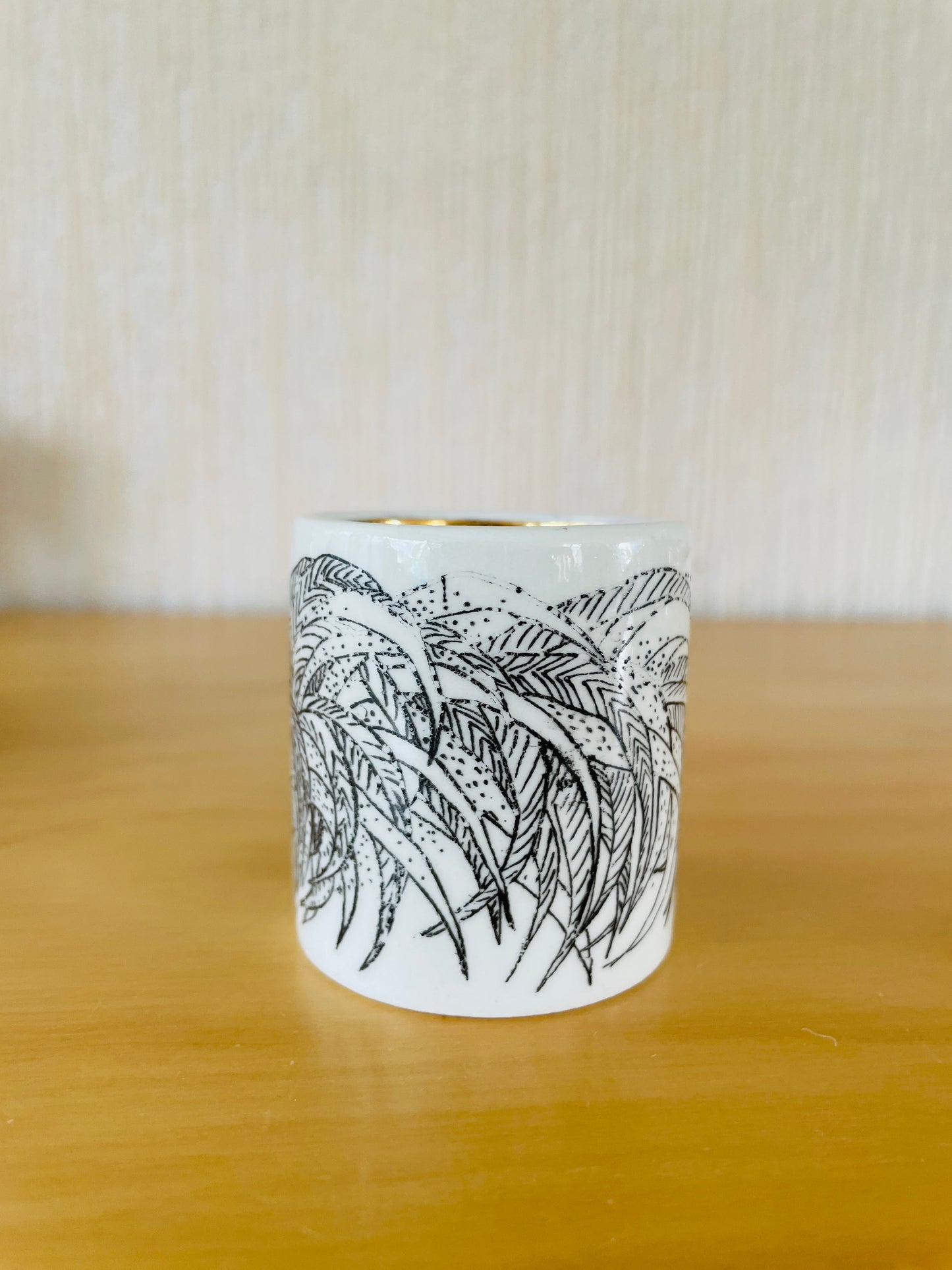 Arabia/Arabia/Gunvor Olin-Grönqvist/Gunvor Olin-Grönqvist/Rooster Egg Cup/Gold