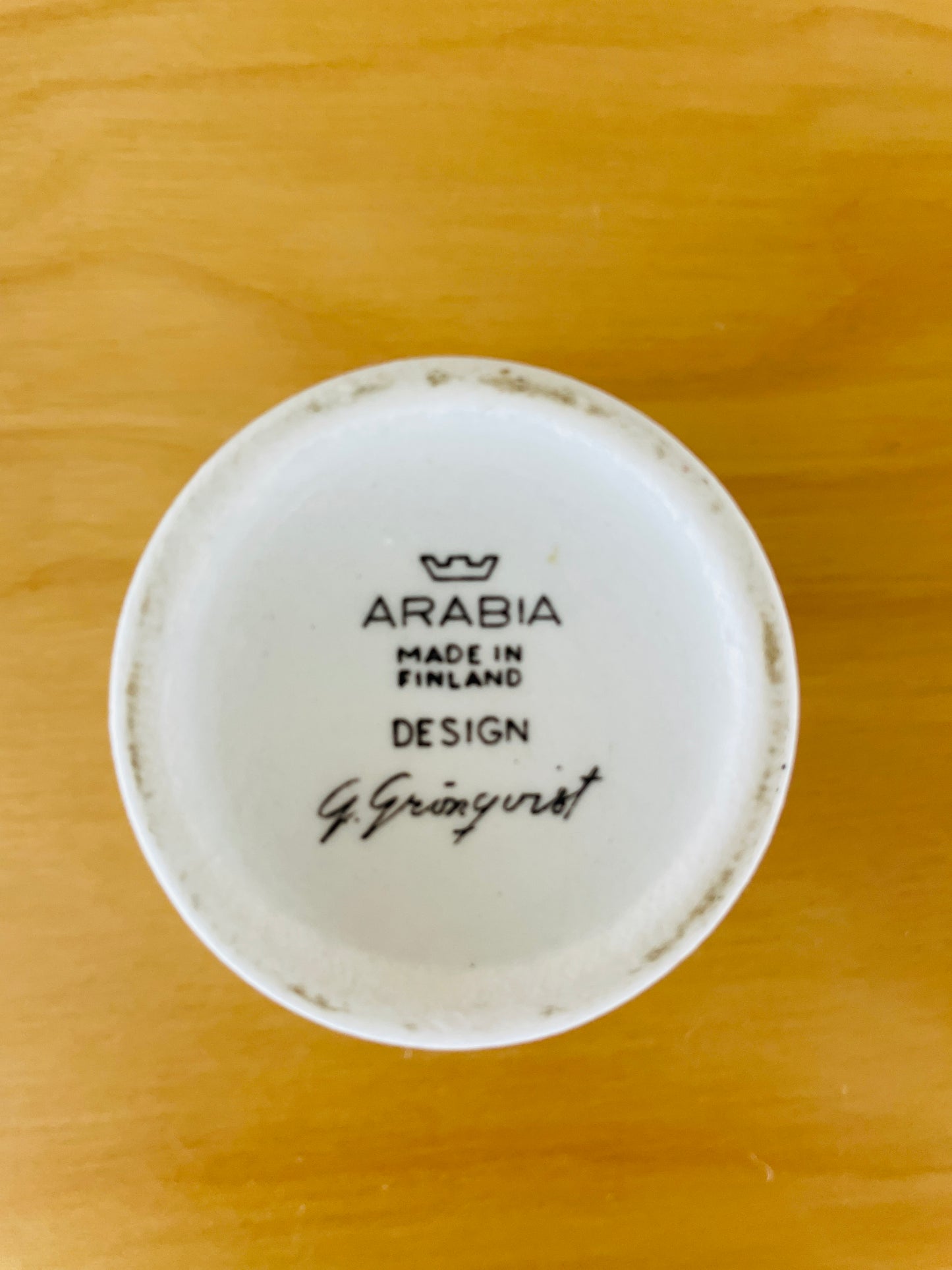 Arabia/Arabia/Gunvor Olin-Grönqvist/Gunvor Olin-Grönqvist/Rooster Egg Cup/Gold