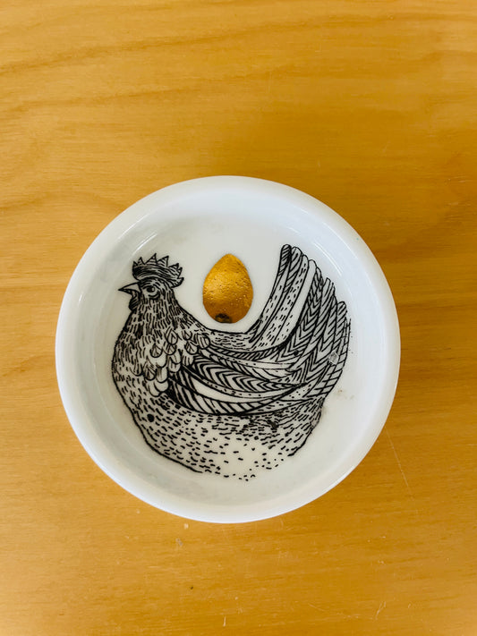 Arabia/Arabia/Gunvor Olin-Grönqvist/Gunvor Olin-Grönqvist/Liten hönafat/Gyllene ägg