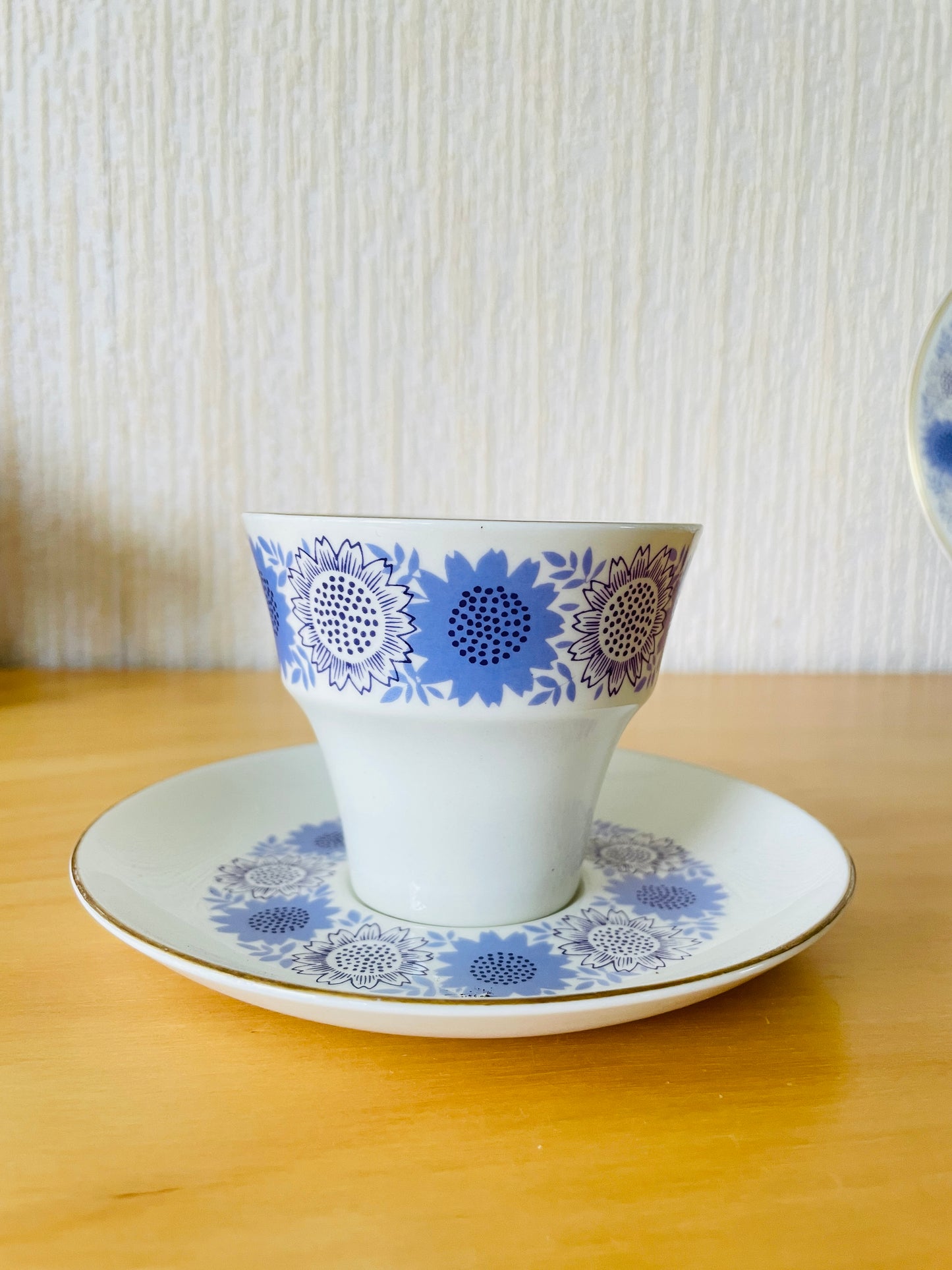 Arabia/Heili/Cup & Saucer, Plate/3-piece Set/Trio