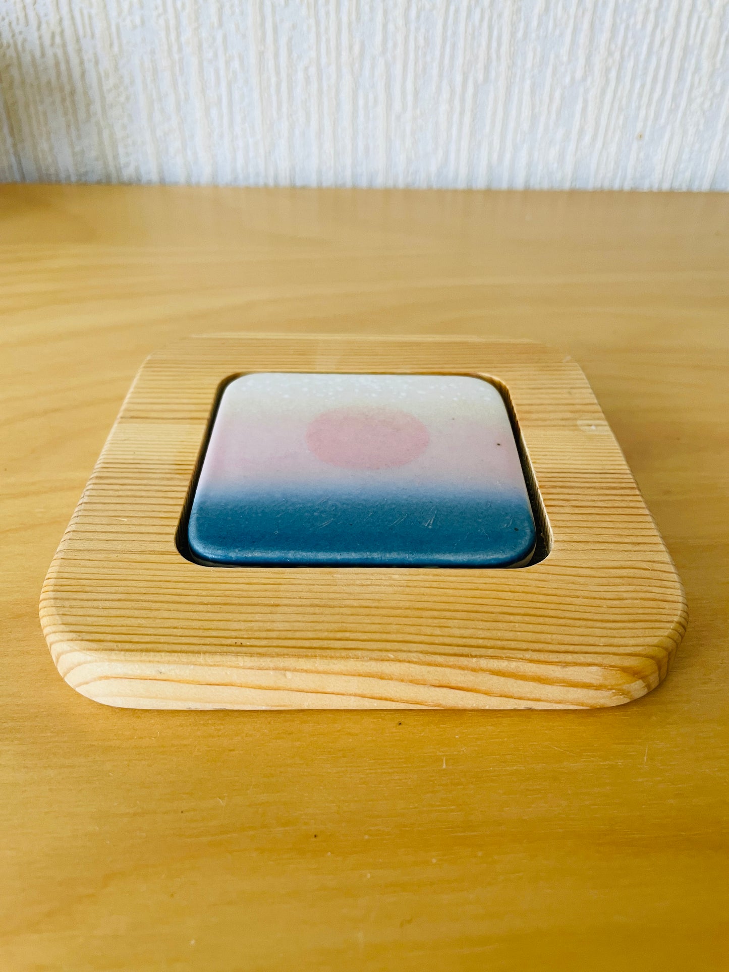 Pentik Finland/Pentik/Kristina Sannio/Kristina Sannio/Aurora Borealis/Aurora Borealis/ceramic tile with wooden frame