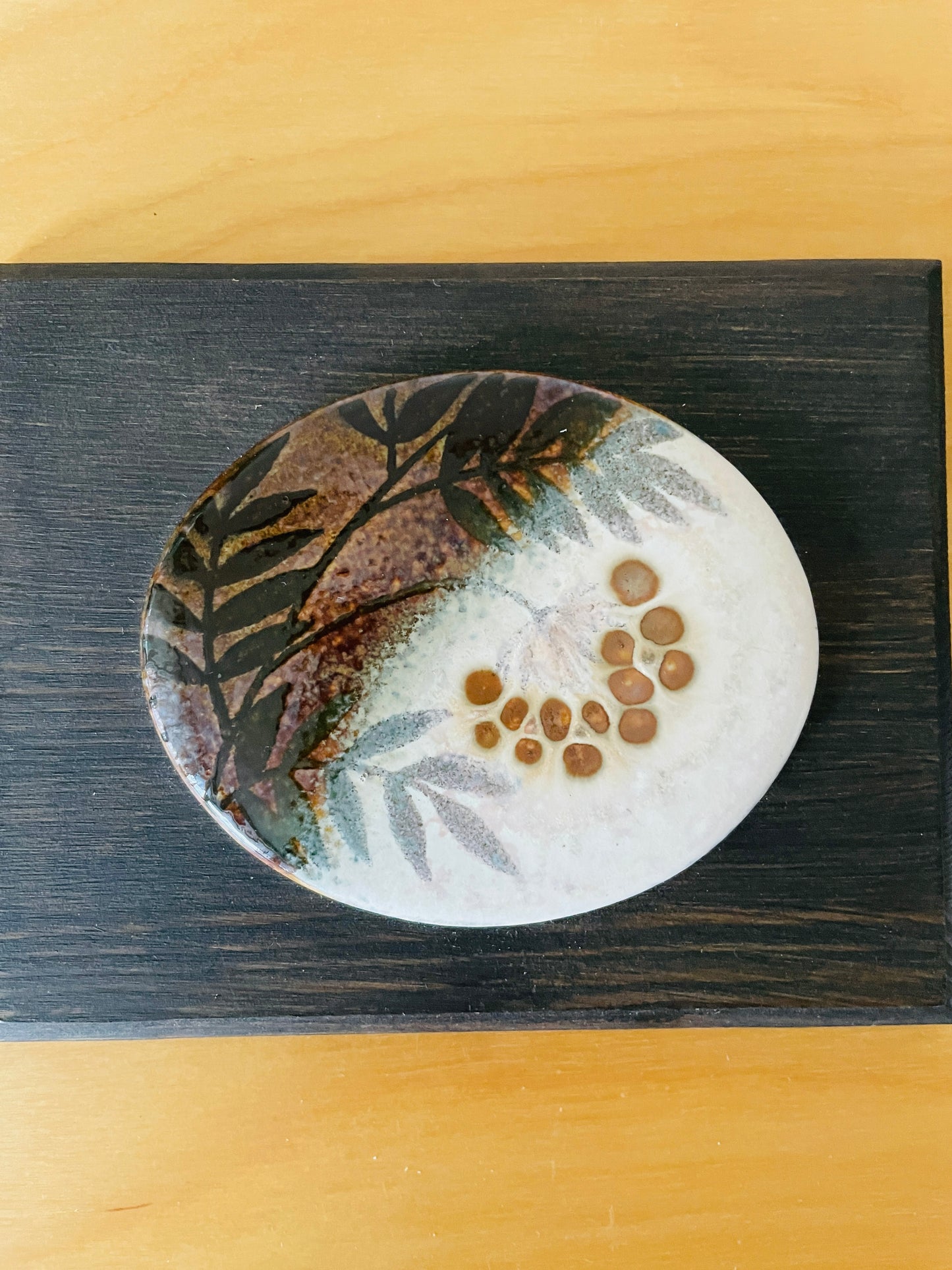 Pentik Finland / Pentik / Kristina Sannio / Kristina Sannio / Lapplands Rön / Mountain Ash / Ceramic tile with wooden frame