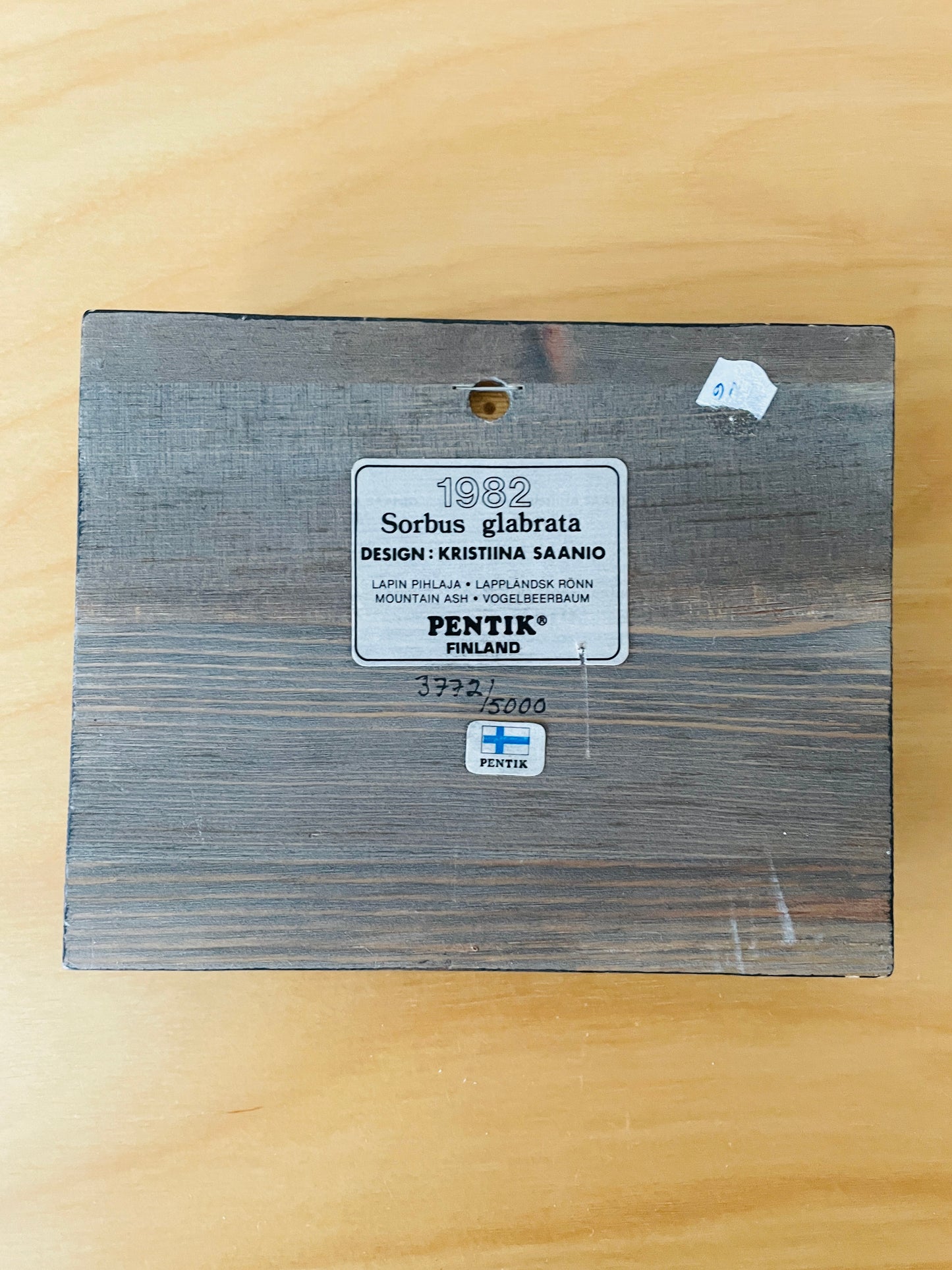 Pentik Finland / Pentik / Kristina Sannio / Kristina Sannio / Lapplands Rön / Mountain Ash / Ceramic tile with wooden frame