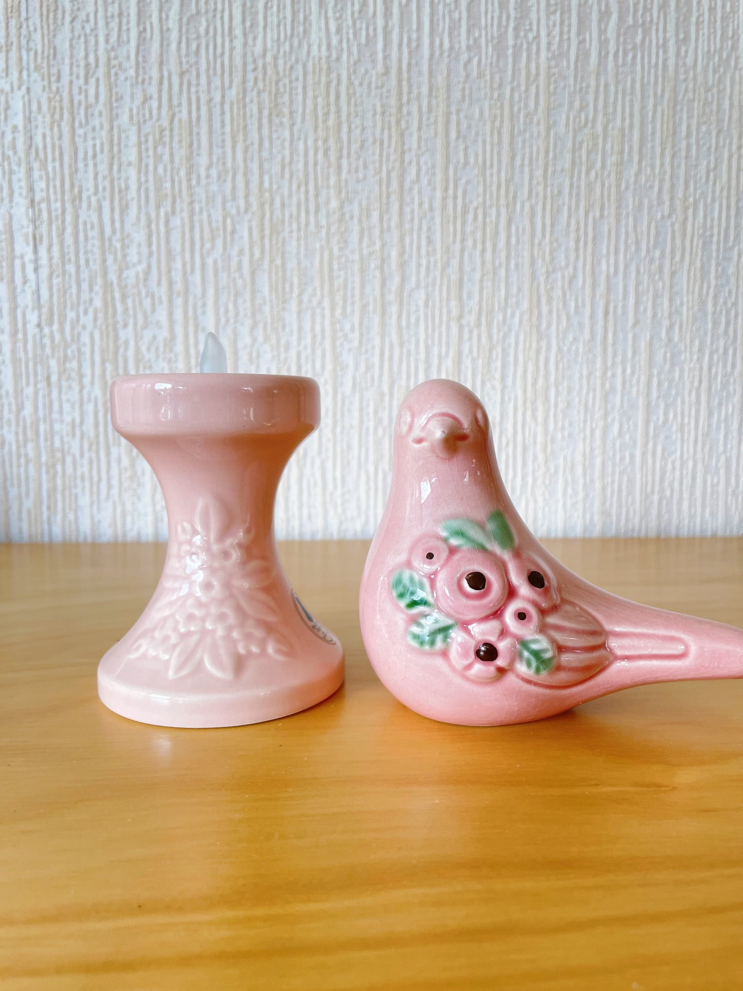 DECO/Rosa Ljung/Pastel pink floral pattern/Dove & candlestick set