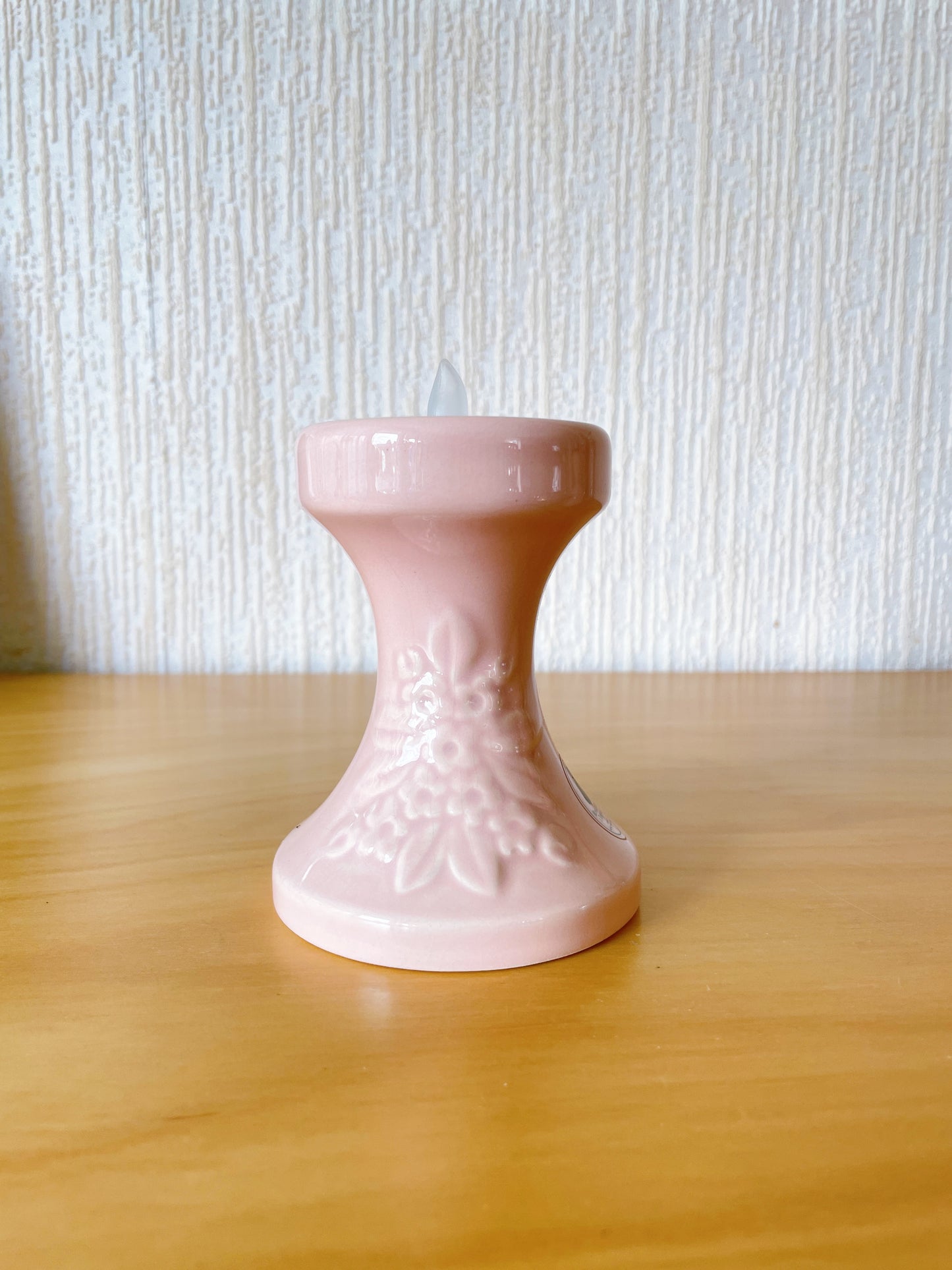 DECO/Rosa Ljung/Pastel pink floral pattern/Dove & candlestick set