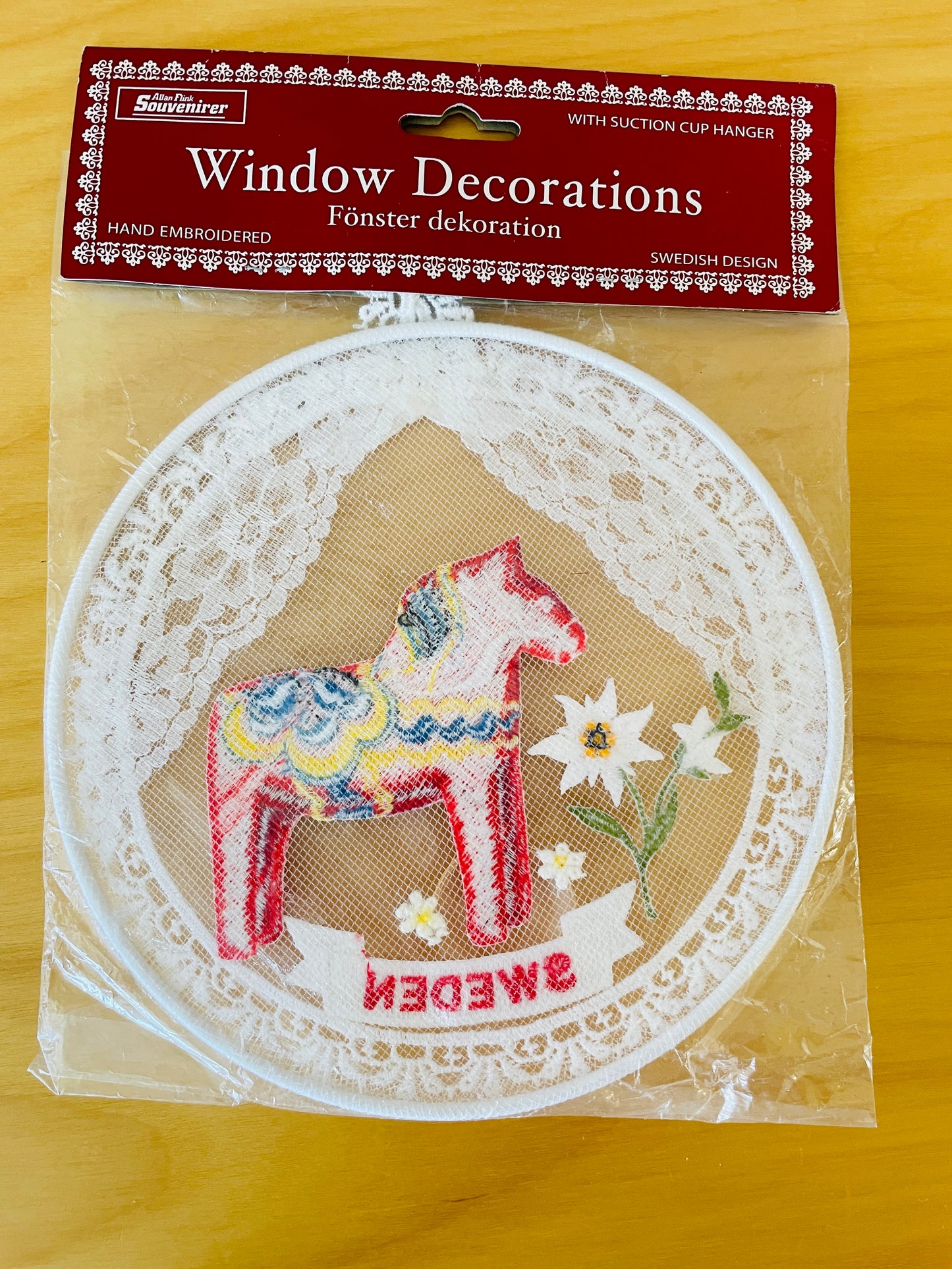 北欧ヴィンテージ雑貨/Dalahäst/ダーホース/Fönster Smycken/ハンドメイド/レースの窓飾り/新品未使用品