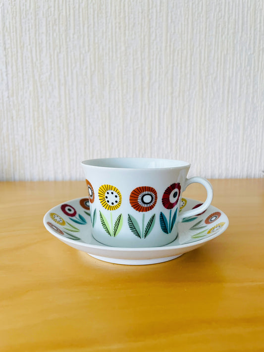 Uppsala Ekeby Karlskrona/Uppsala Ekeby Karlskrona/Bellis/Bellis/kopp & fat