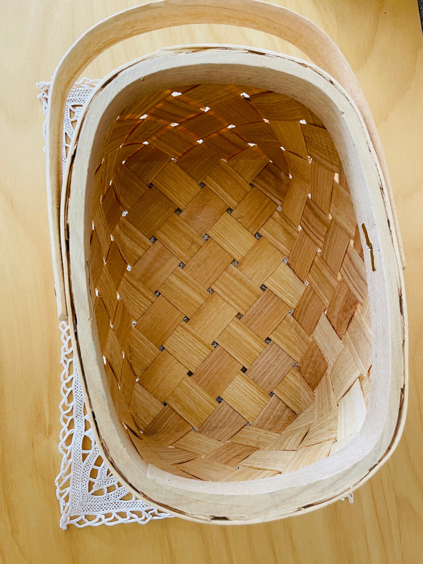 Traditional Nordic Handicrafts / Spånkorg / Sponkori / Basket with a single handle