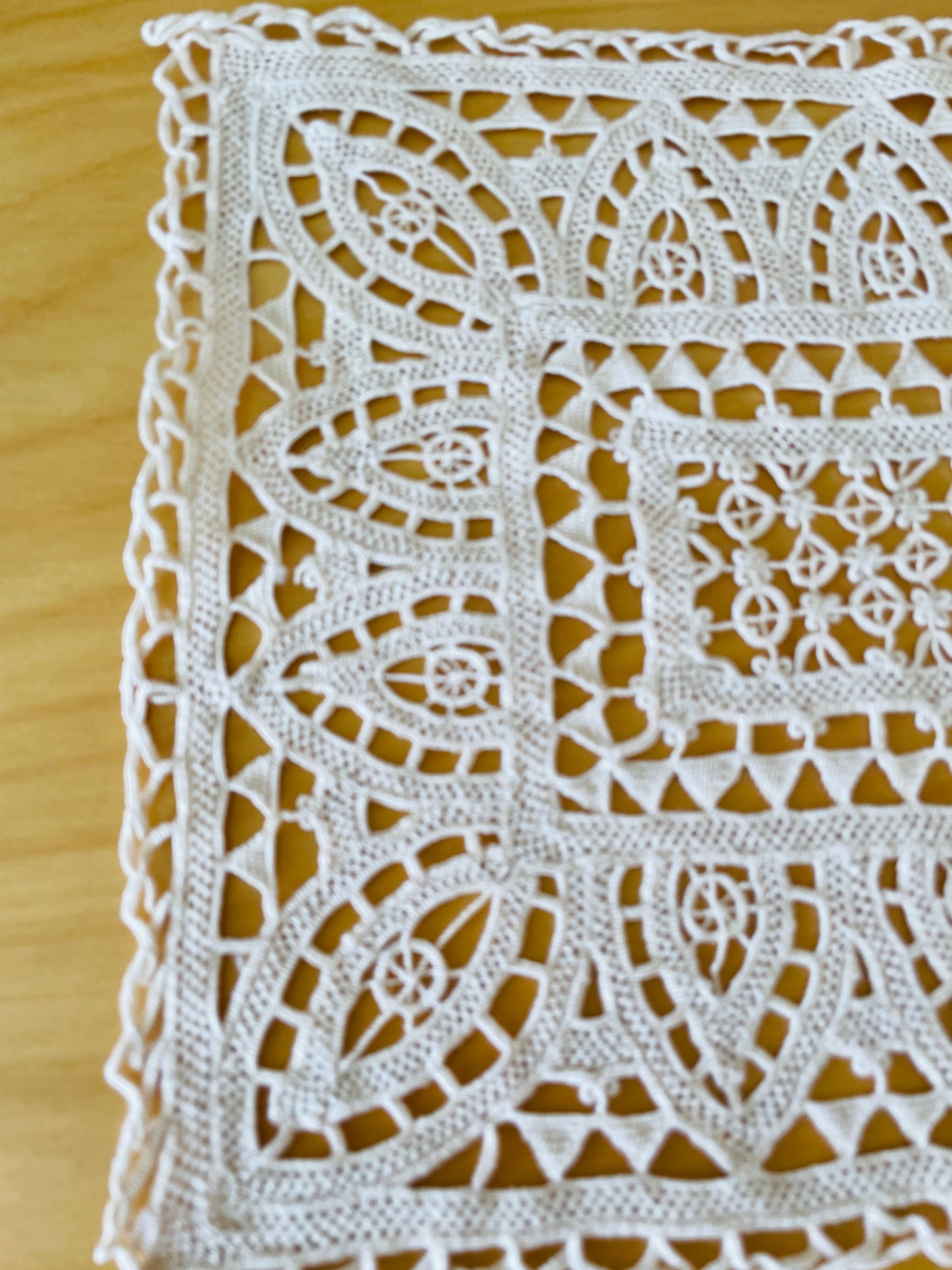 Vintage Lace / Handmade / Natural Beige